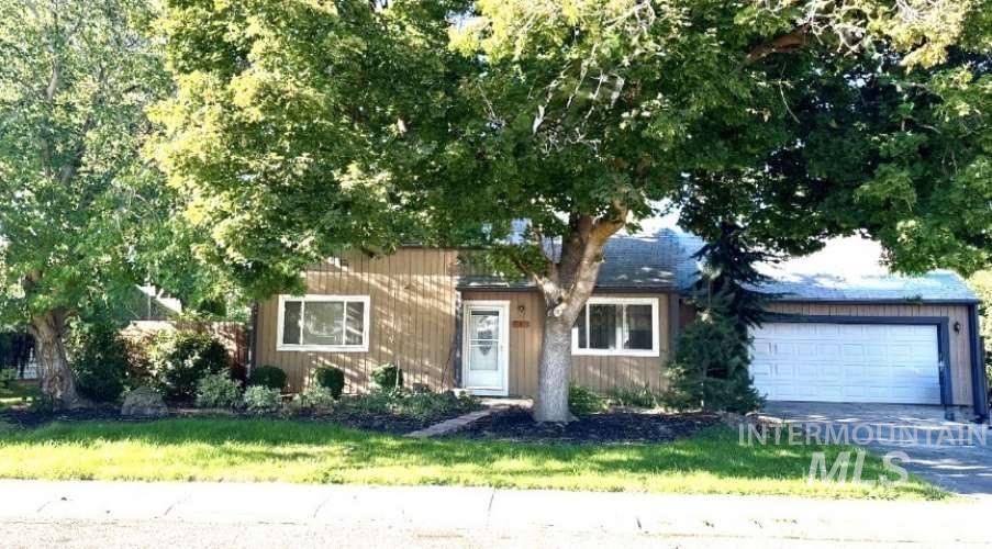 11010 W Musket St, Boise, Idaho 83713, 3 Bedrooms, 2 Bathrooms, Residential For Sale, Price $415,000, 98999901