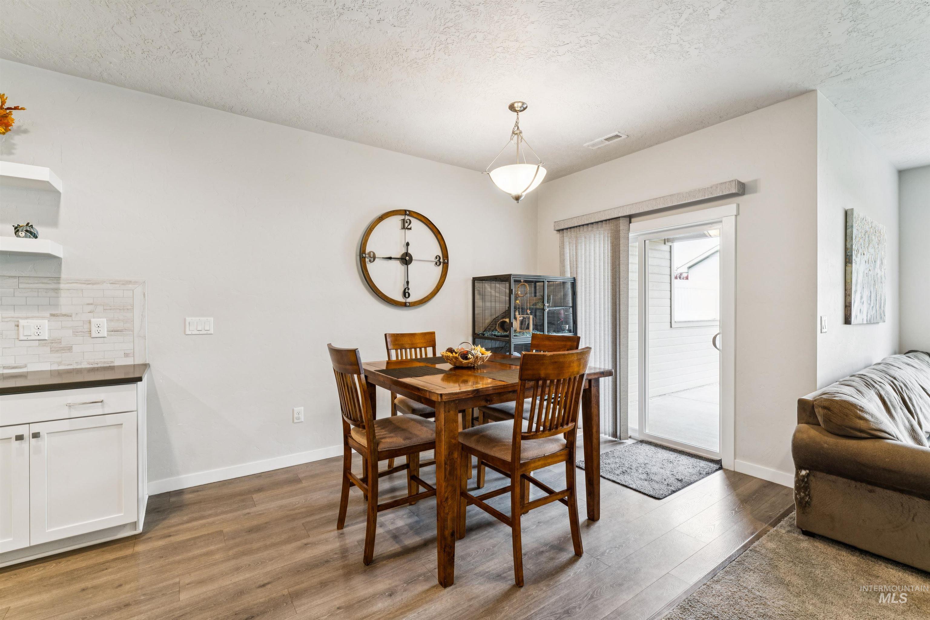 188 N Bay Haven Ave, Kuna, Idaho 83634, 3 Bedrooms, 2 Bathrooms, Residential For Sale, Price $418,000, 98999904