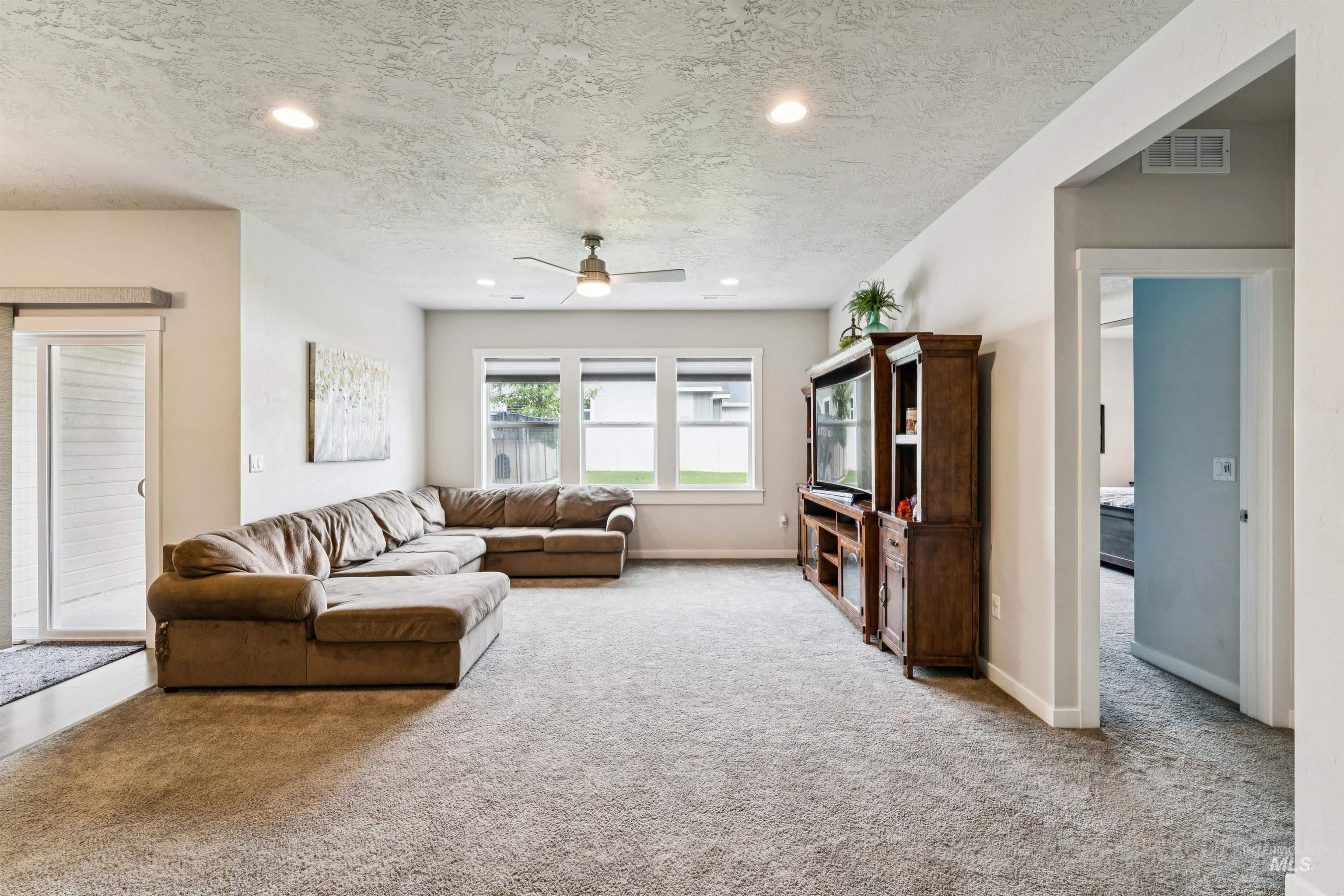 188 N Bay Haven Ave, Kuna, Idaho 83634, 3 Bedrooms, 2 Bathrooms, Residential For Sale, Price $418,000, 98999904