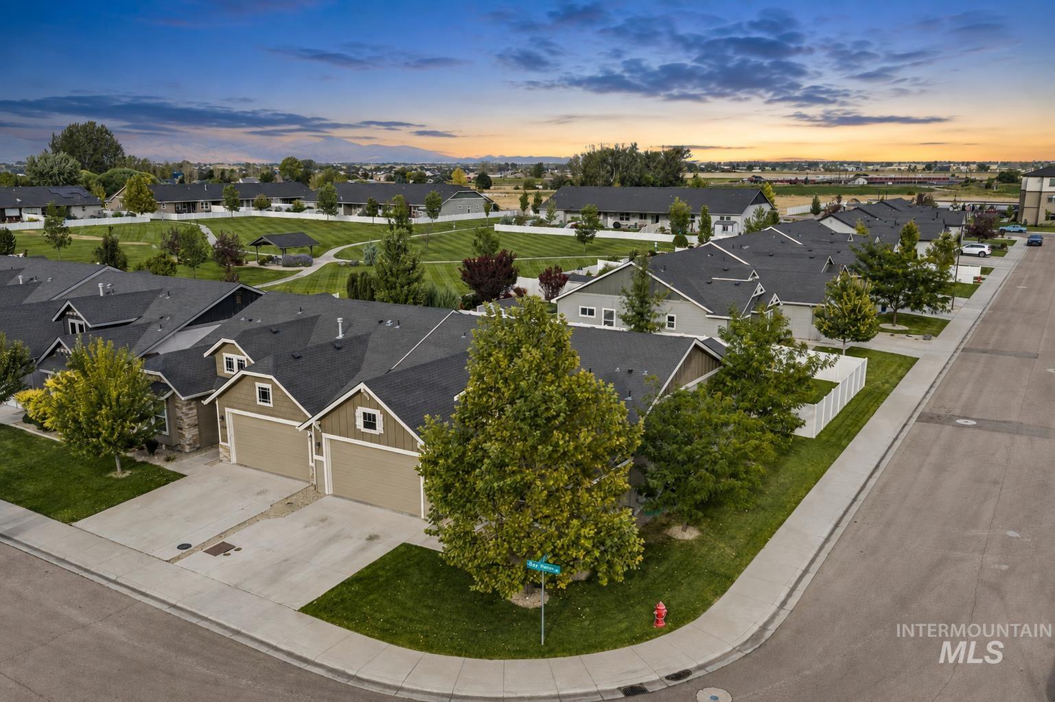 188 N Bay Haven Ave, Kuna, Idaho 83634, 3 Bedrooms, 2 Bathrooms, Residential For Sale, Price $418,000, 98999904