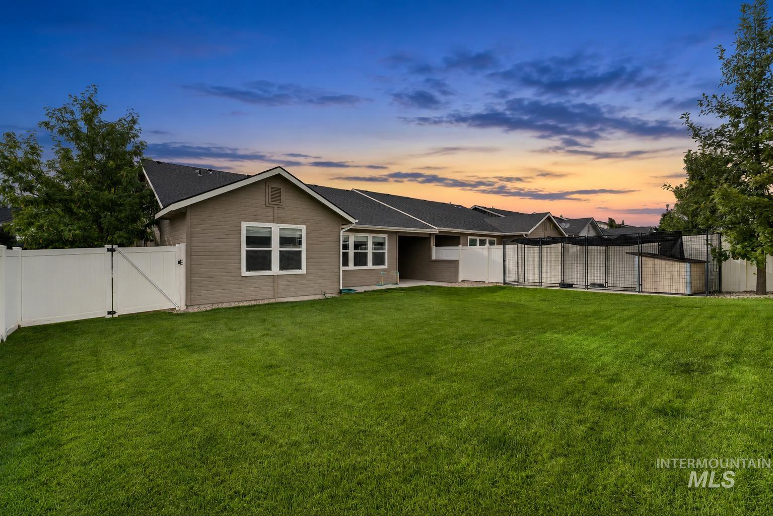 188 N Bay Haven Ave, Kuna, Idaho 83634, 3 Bedrooms, 2 Bathrooms, Residential For Sale, Price $418,000, 98999904