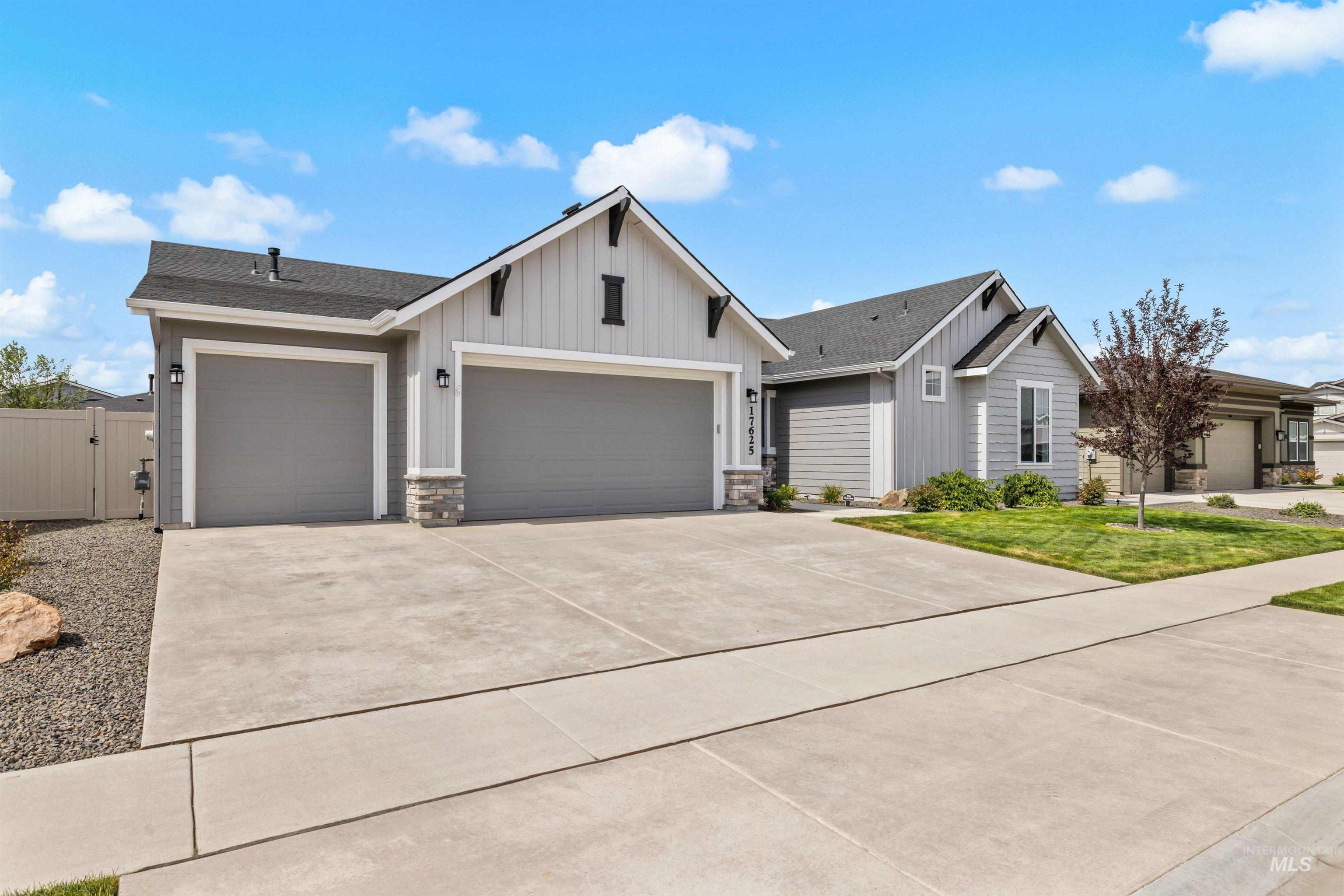 17625 N El Dorado Ave, Nampa, Idaho 83687, 3 Bedrooms, 2.5 Bathrooms, Residential For Sale, Price $675,000,MLS 98999905