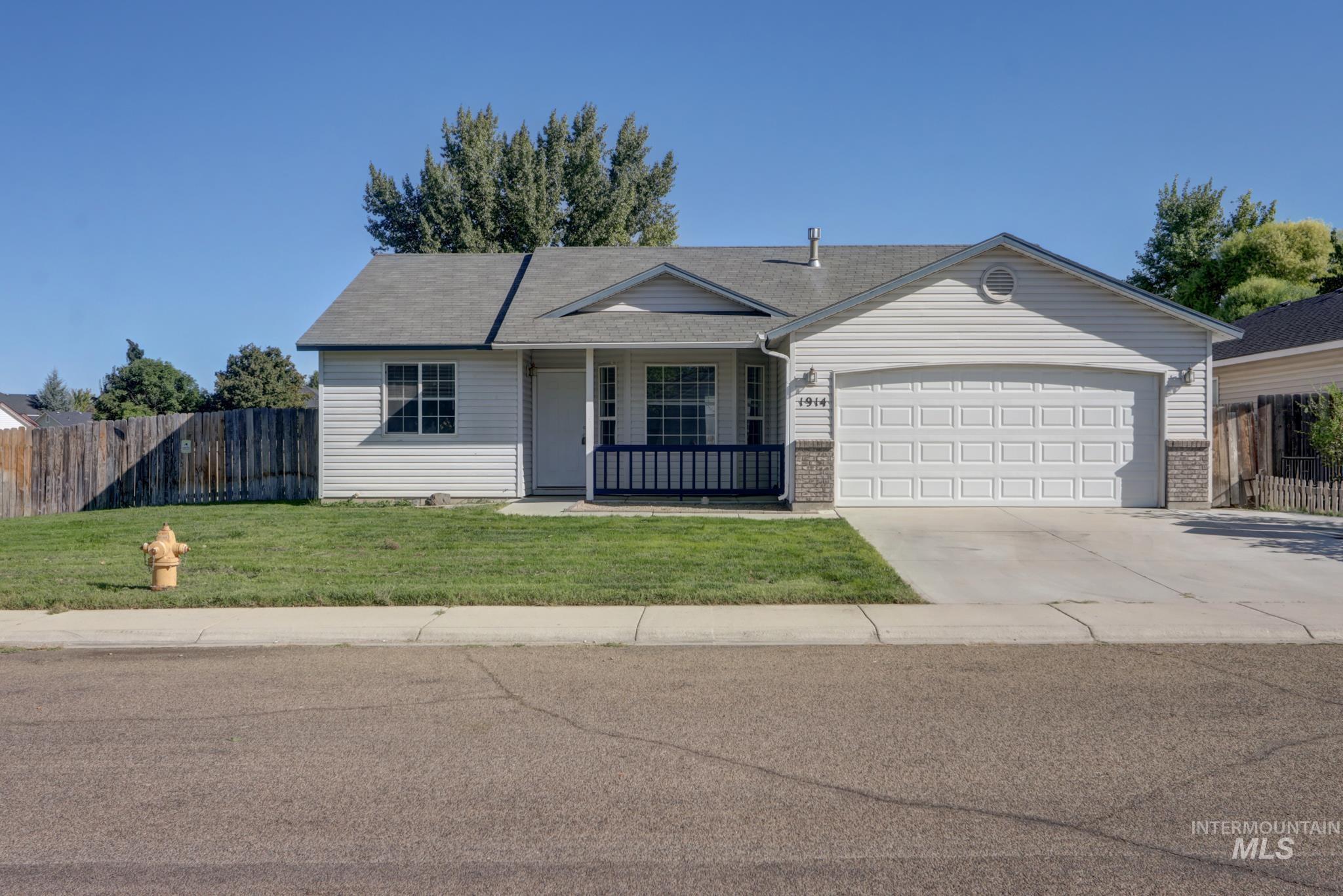 1914 W Curlew, Nampa, Idaho 83651, 3 Bedrooms, 2 Bathrooms, Residential For Sale, Price $334,900, 98999906