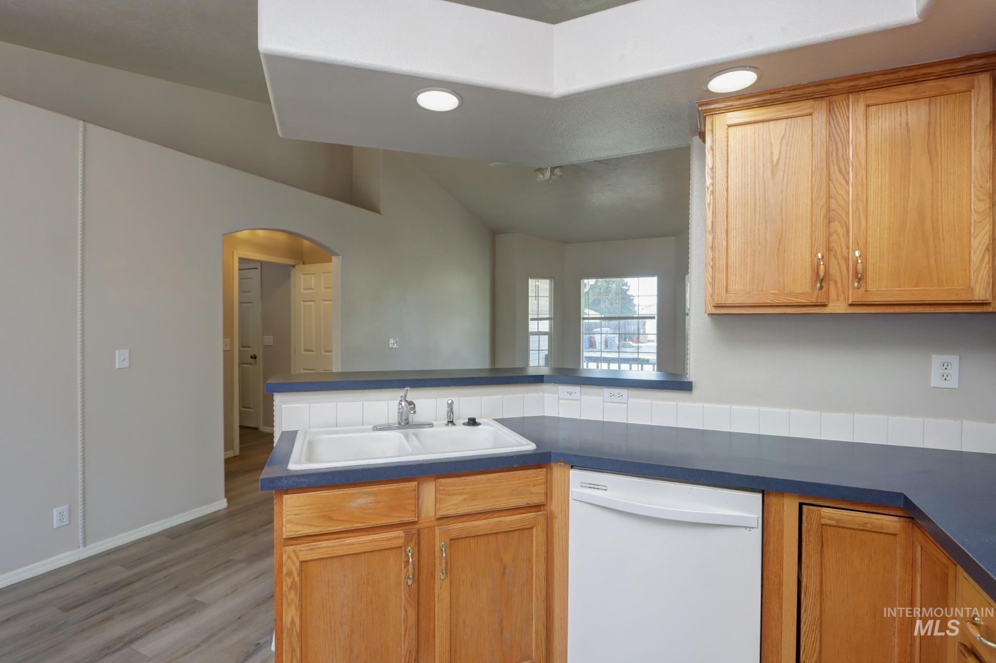 1914 W Curlew, Nampa, Idaho 83651, 3 Bedrooms, 2 Bathrooms, Residential For Sale, Price $334,900, 98999906