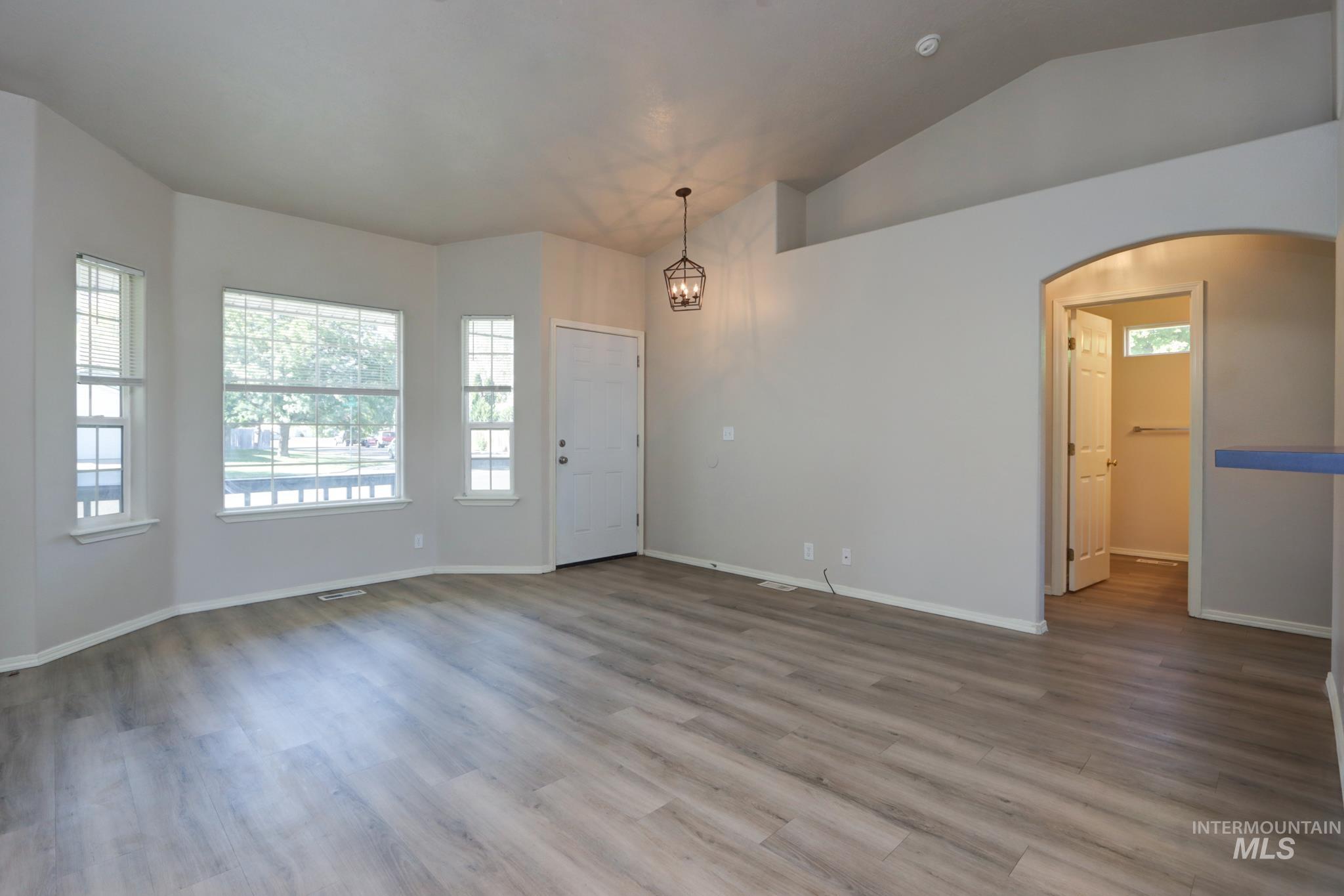 1914 W Curlew, Nampa, Idaho 83651, 3 Bedrooms, 2 Bathrooms, Residential For Sale, Price $334,900, 98999906