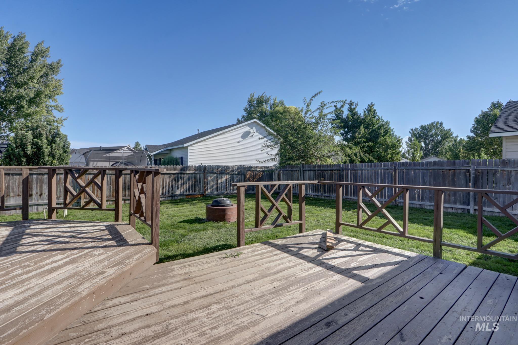 1914 W Curlew, Nampa, Idaho 83651, 3 Bedrooms, 2 Bathrooms, Residential For Sale, Price $334,900, 98999906