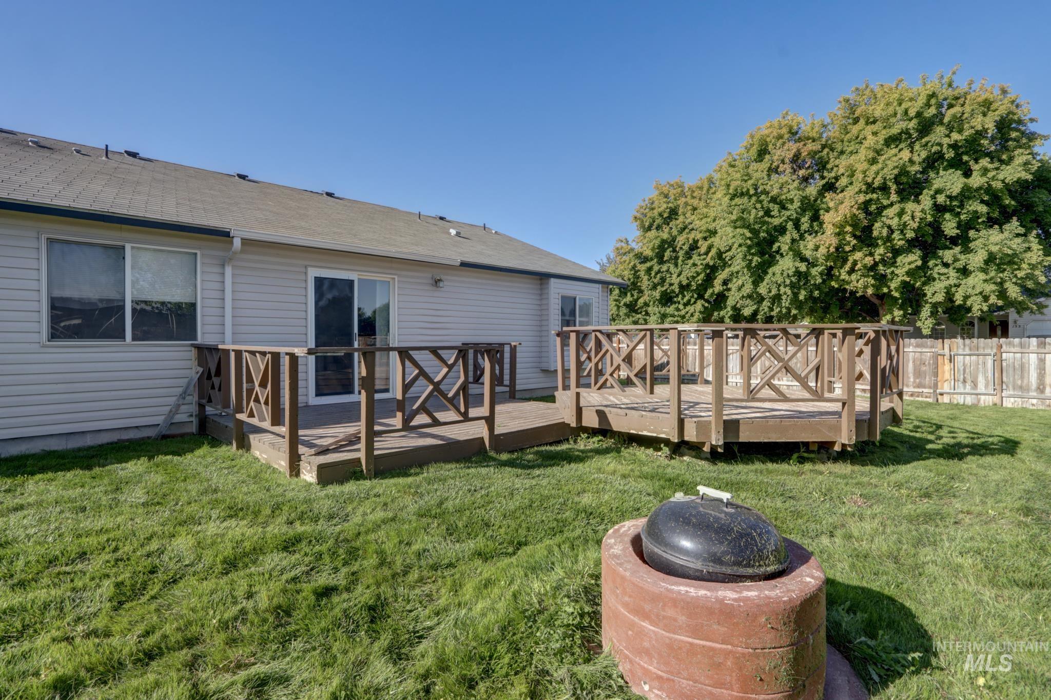 1914 W Curlew, Nampa, Idaho 83651, 3 Bedrooms, 2 Bathrooms, Residential For Sale, Price $334,900, 98999906