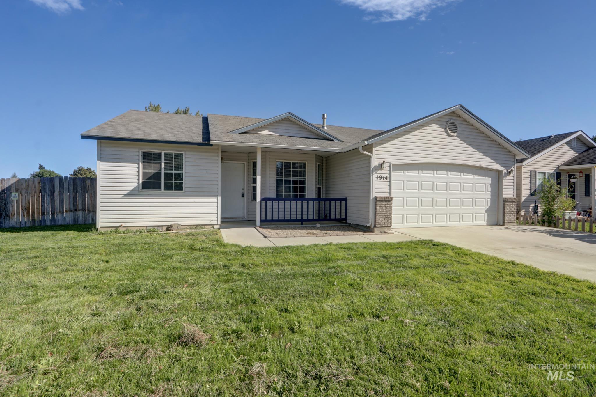 1914 W Curlew, Nampa, Idaho 83651, 3 Bedrooms, 2 Bathrooms, Residential For Sale, Price $334,900, 98999906