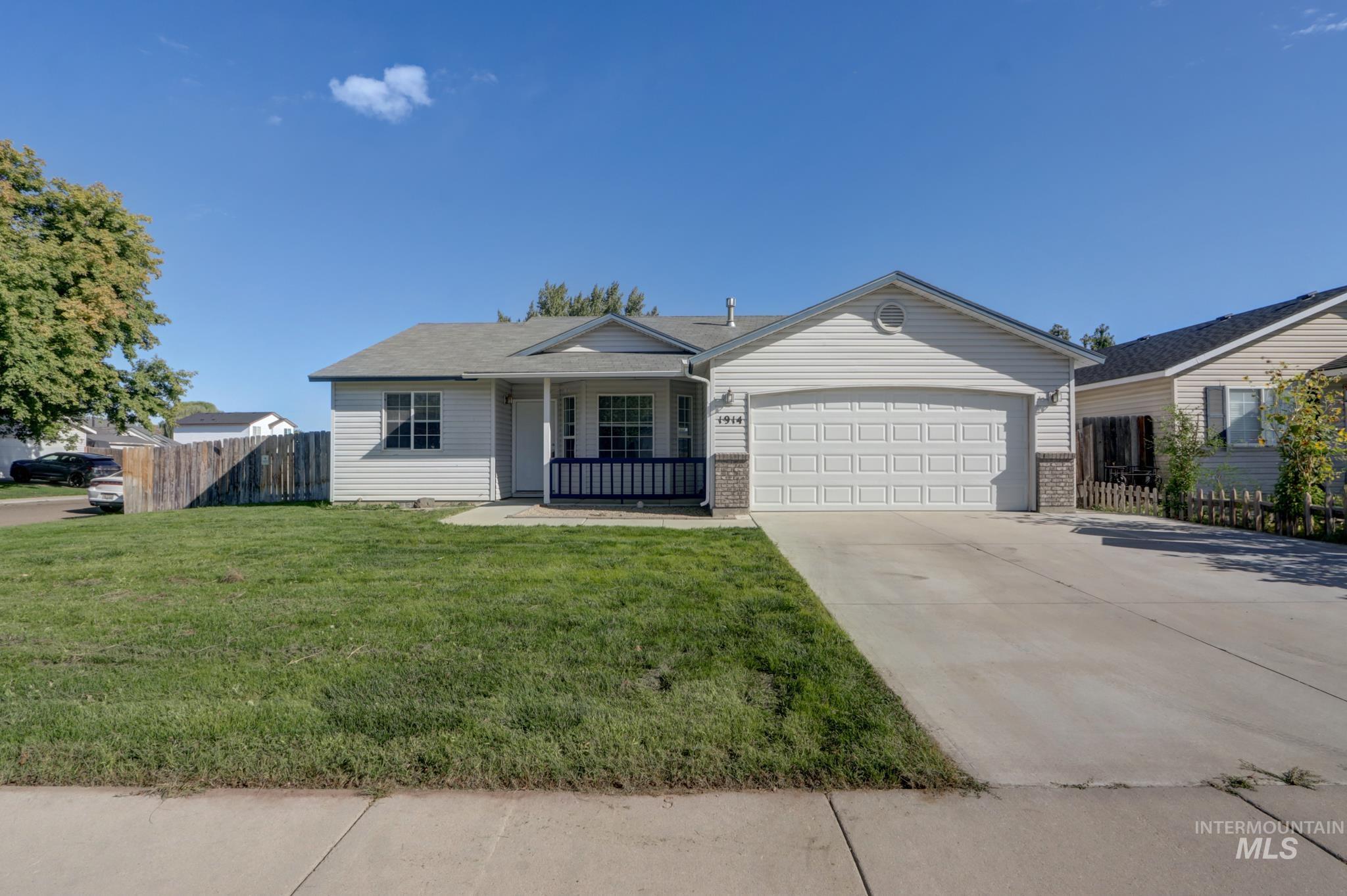 1914 W Curlew, Nampa, Idaho 83651, 3 Bedrooms, 2 Bathrooms, Residential For Sale, Price $334,900, 98999906