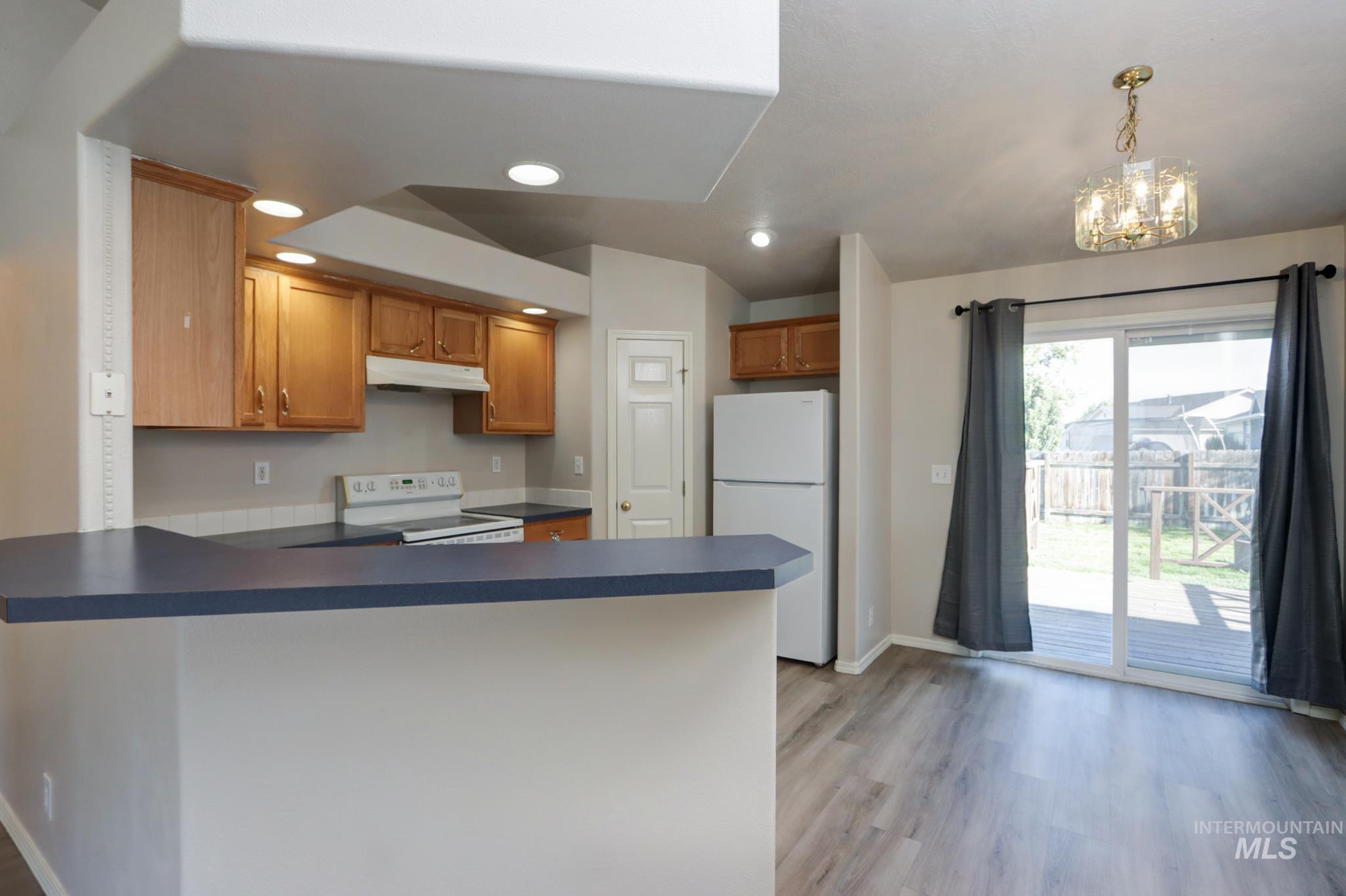 1914 W Curlew, Nampa, Idaho 83651, 3 Bedrooms, 2 Bathrooms, Residential For Sale, Price $334,900, 98999906