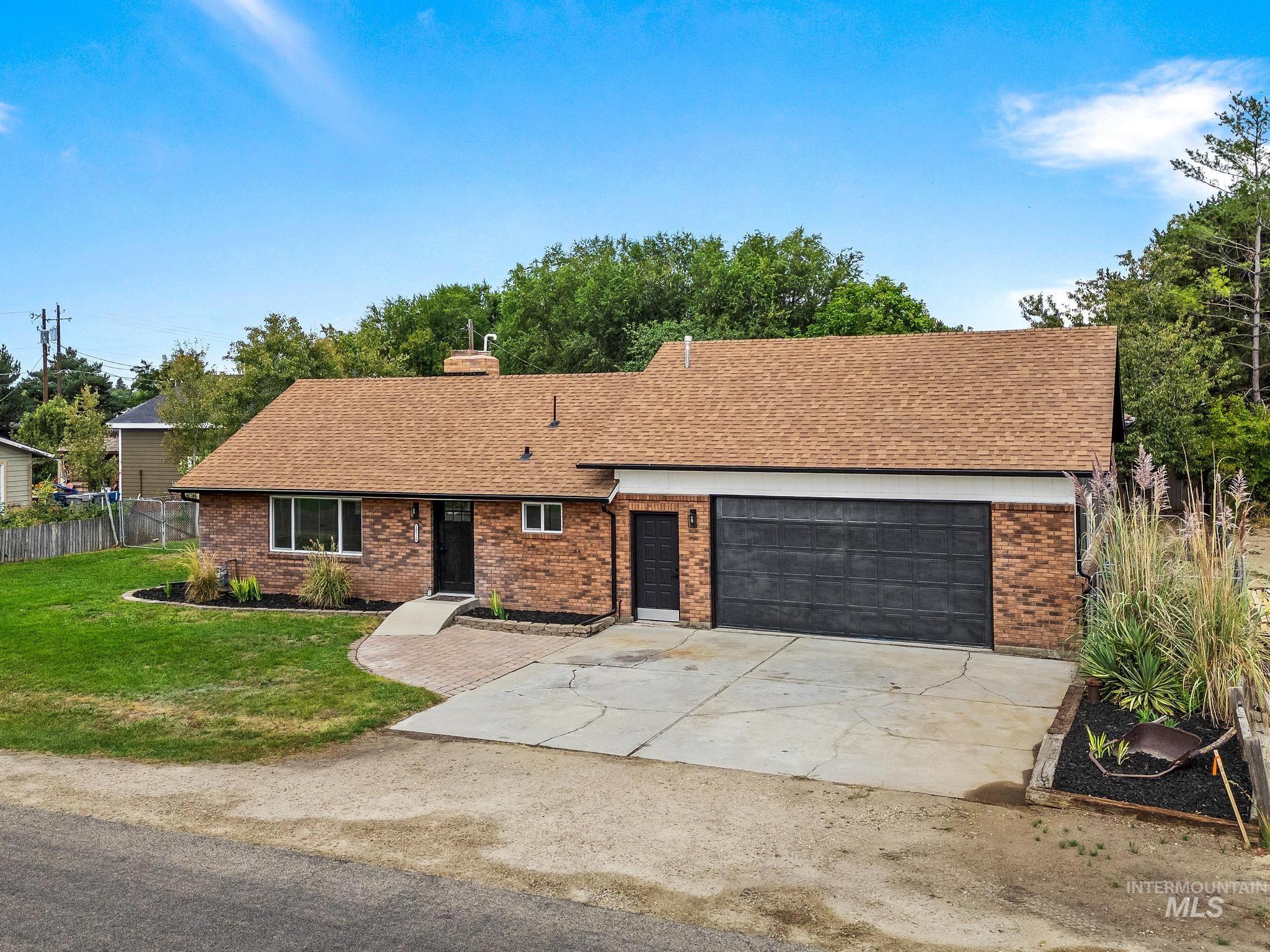 10520 W Arnold Rd, Boise, Idaho 83714, 4 Bedrooms, 3 Bathrooms, Residential For Sale, Price $600,000, 98999907