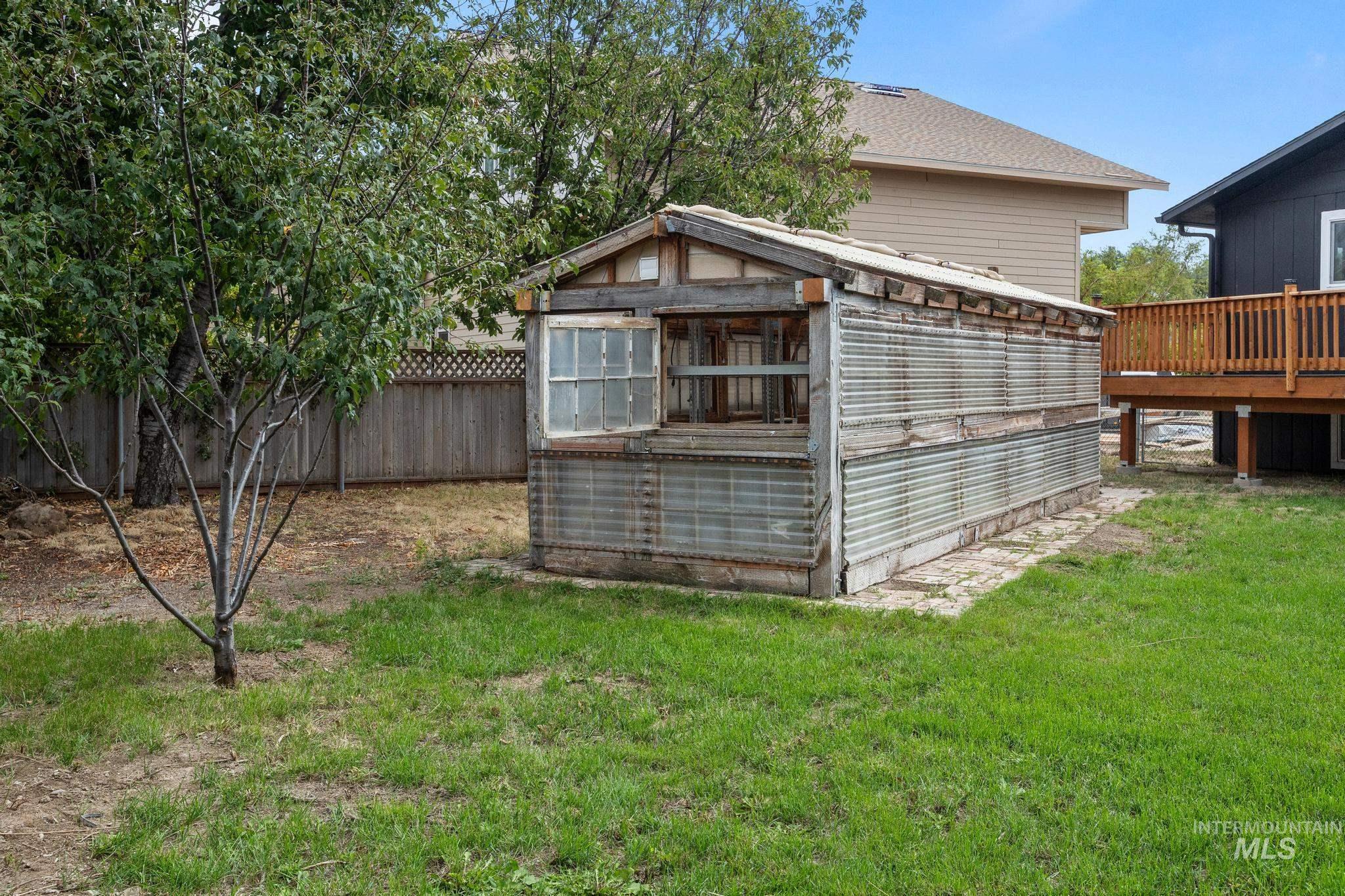 10520 W Arnold Rd, Boise, Idaho 83714, 4 Bedrooms, 3 Bathrooms, Residential For Sale, Price $600,000, 98999907