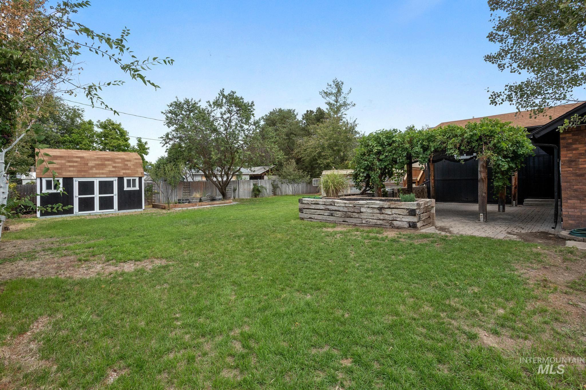10520 W Arnold Rd, Boise, Idaho 83714, 4 Bedrooms, 3 Bathrooms, Residential For Sale, Price $600,000, 98999907