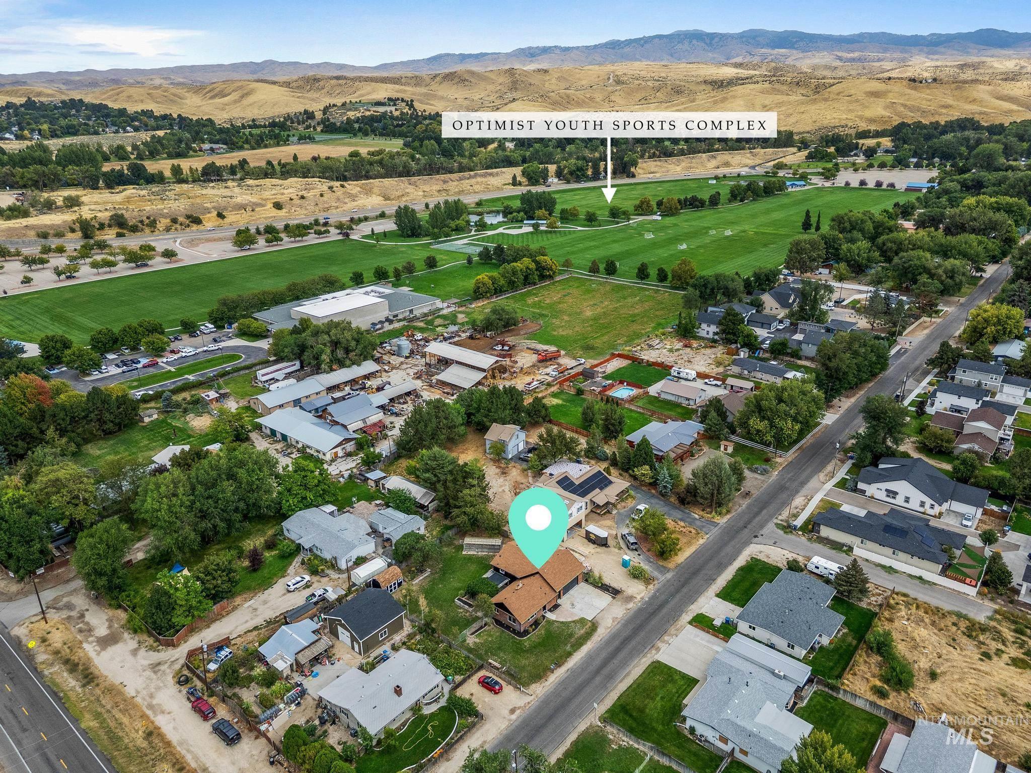 10520 W Arnold Rd, Boise, Idaho 83714, 4 Bedrooms, 3 Bathrooms, Residential For Sale, Price $600,000, 98999907