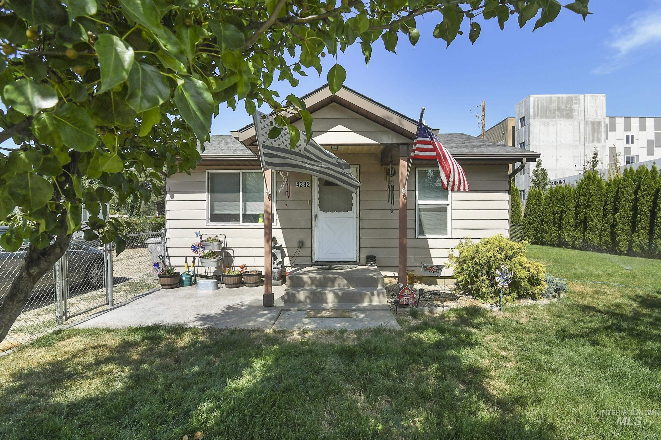 4382 N Adams St, Garden City, Idaho 83714, 2 Bedrooms, 2 Bathrooms, Residential For Sale, Price $369,000, 98999910