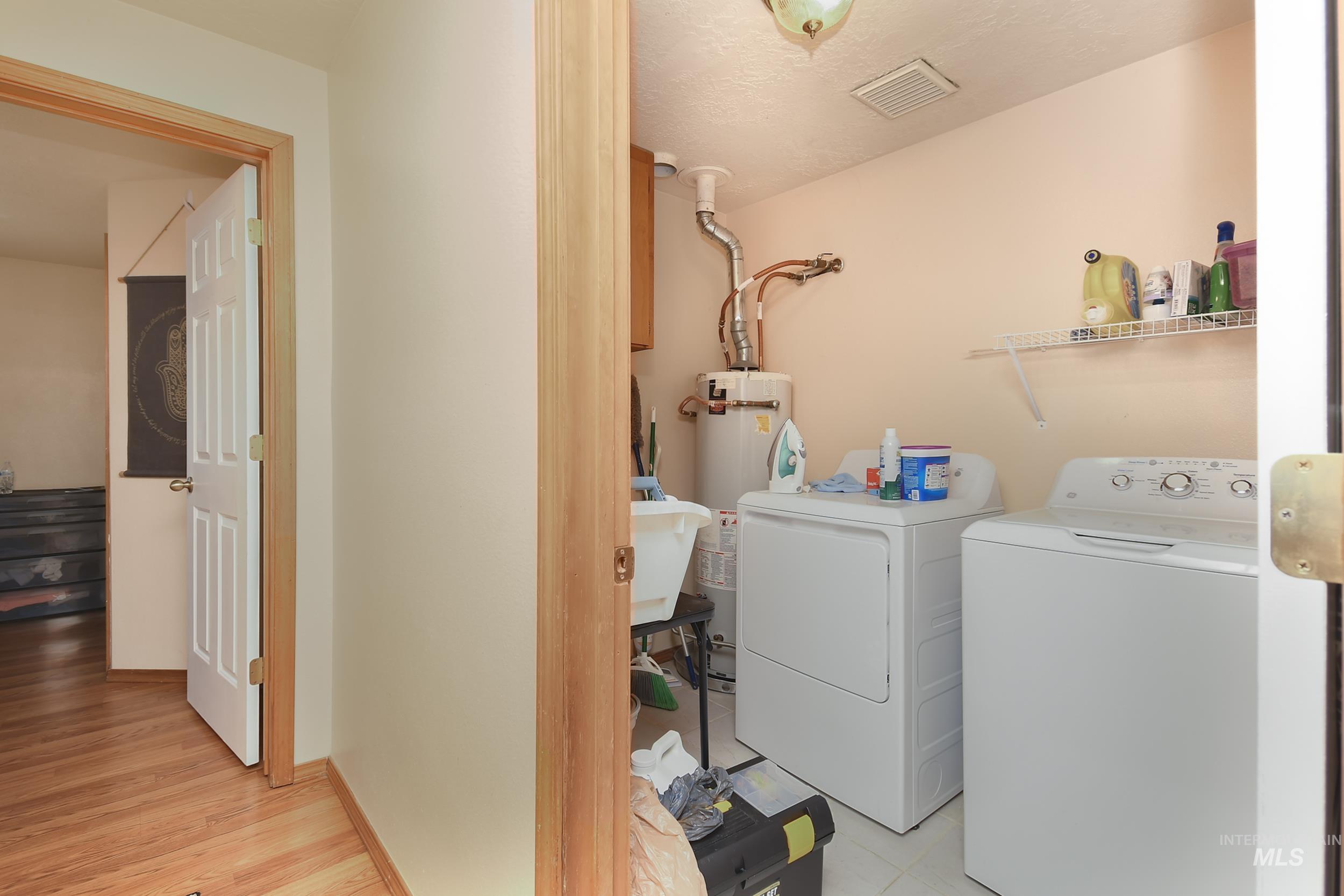 4382 N Adams St, Garden City, Idaho 83714, 2 Bedrooms, 2 Bathrooms, Residential For Sale, Price $369,000, 98999910