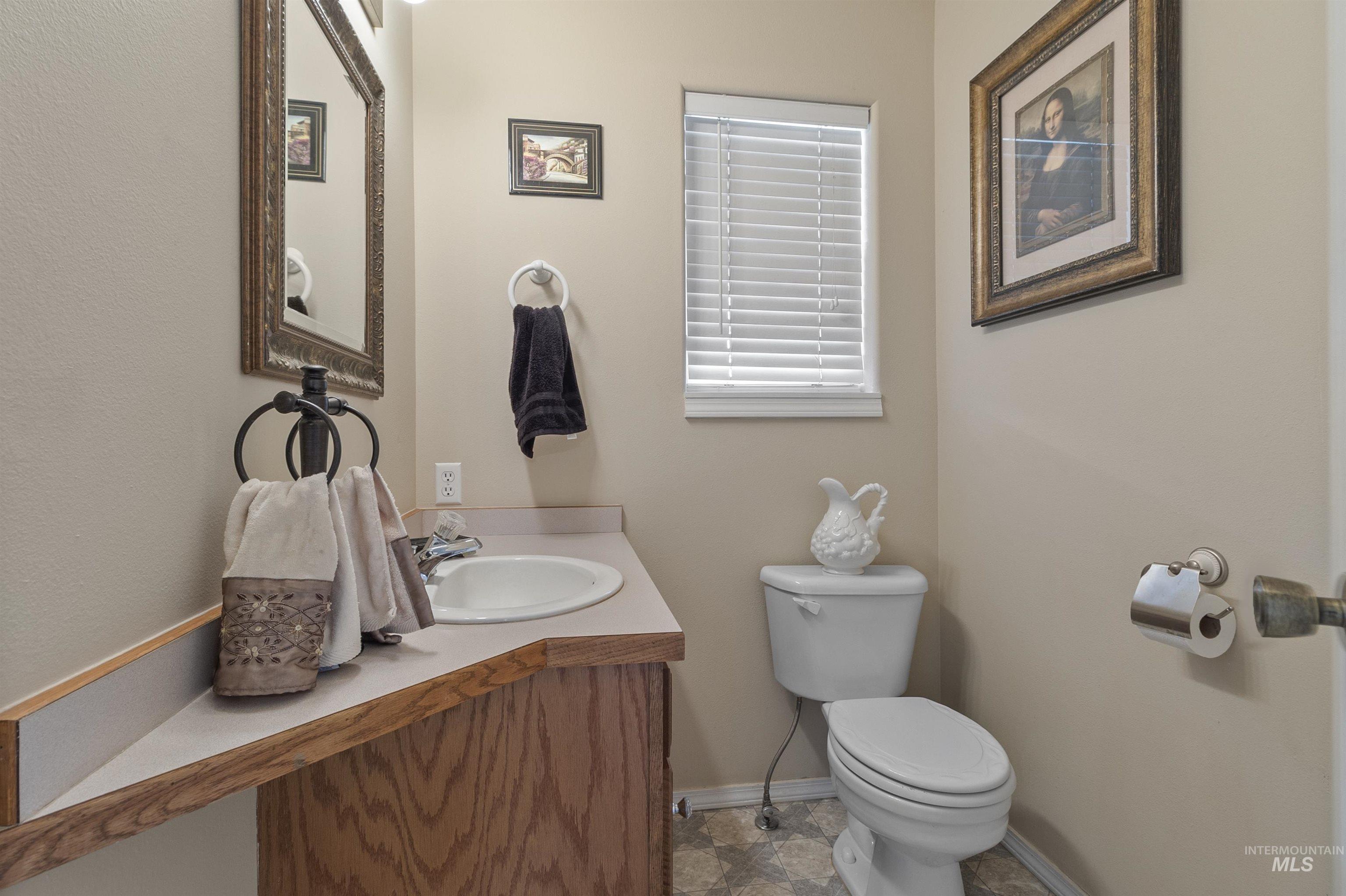 1060 Canterwood, Moscow, Idaho 83843, 5 Bedrooms, 2 Bathrooms, Residential For Sale, Price $699,000,MLS 98999911