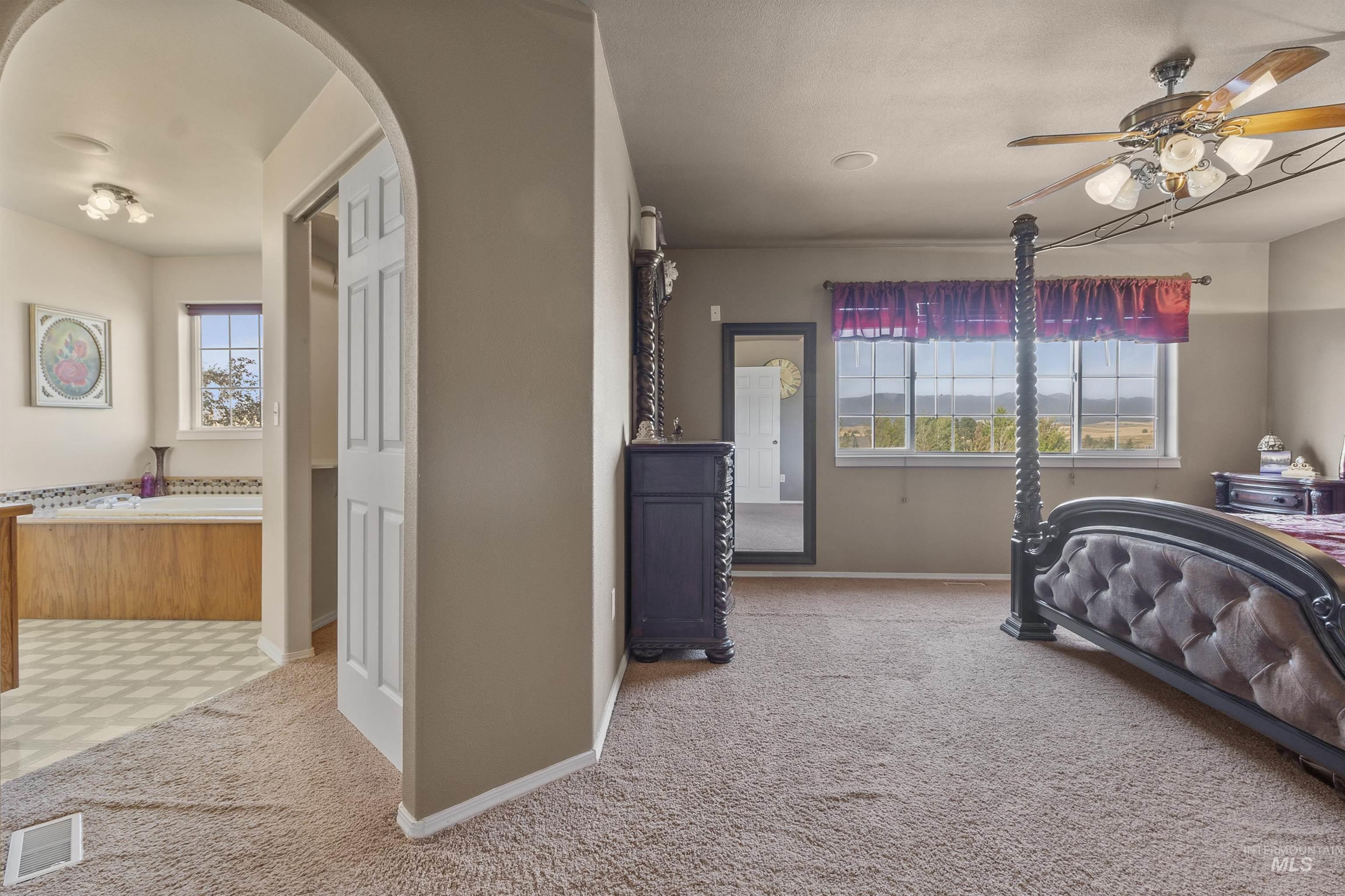 1060 Canterwood, Moscow, Idaho 83843, 5 Bedrooms, 2 Bathrooms, Residential For Sale, Price $699,000,MLS 98999911