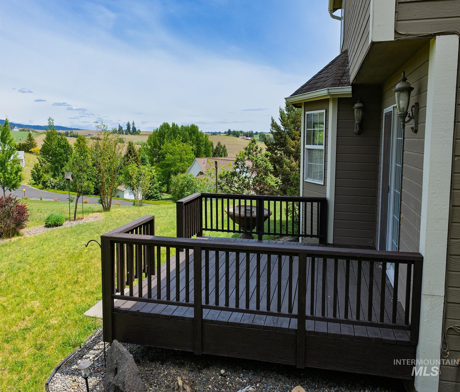 1060 Canterwood, Moscow, Idaho 83843, 5 Bedrooms, 2 Bathrooms, Residential For Sale, Price $699,000,MLS 98999911