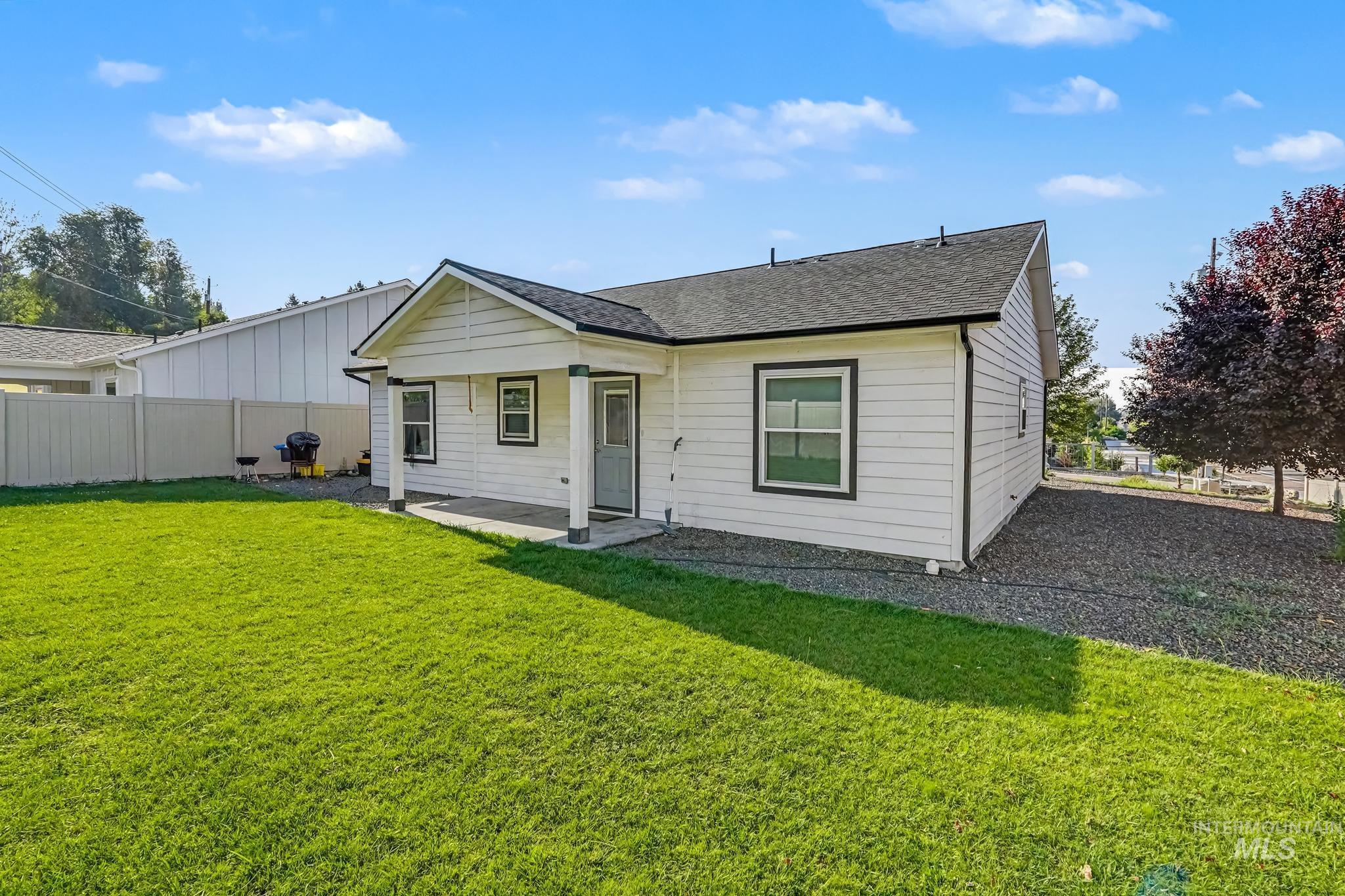 7764 Gary Ln, Boise, Idaho 83714, 4 Bedrooms, 2 Bathrooms, Residential For Sale, Price $450,000, 98999912