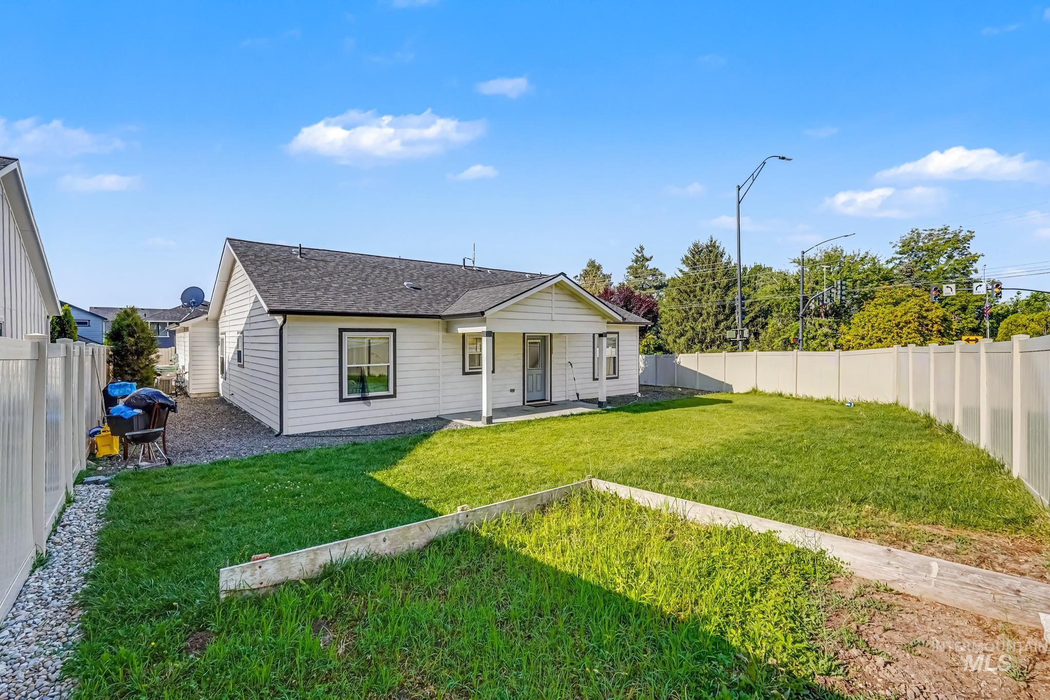 7764 Gary Ln, Boise, Idaho 83714, 4 Bedrooms, 2 Bathrooms, Residential For Sale, Price $450,000, 98999912