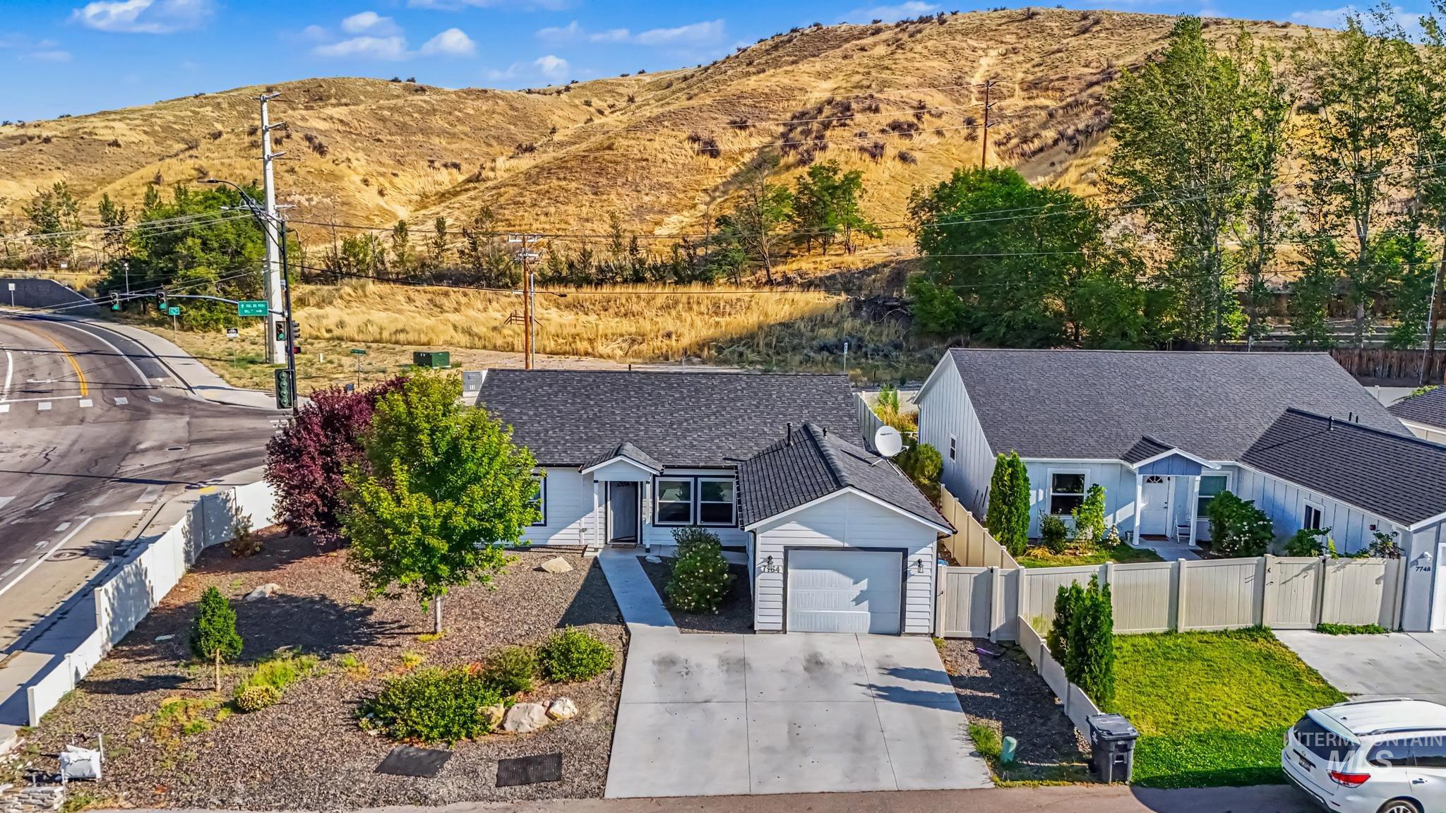 7764 Gary Ln, Boise, Idaho 83714, 4 Bedrooms, 2 Bathrooms, Residential For Sale, Price $450,000, 98999912