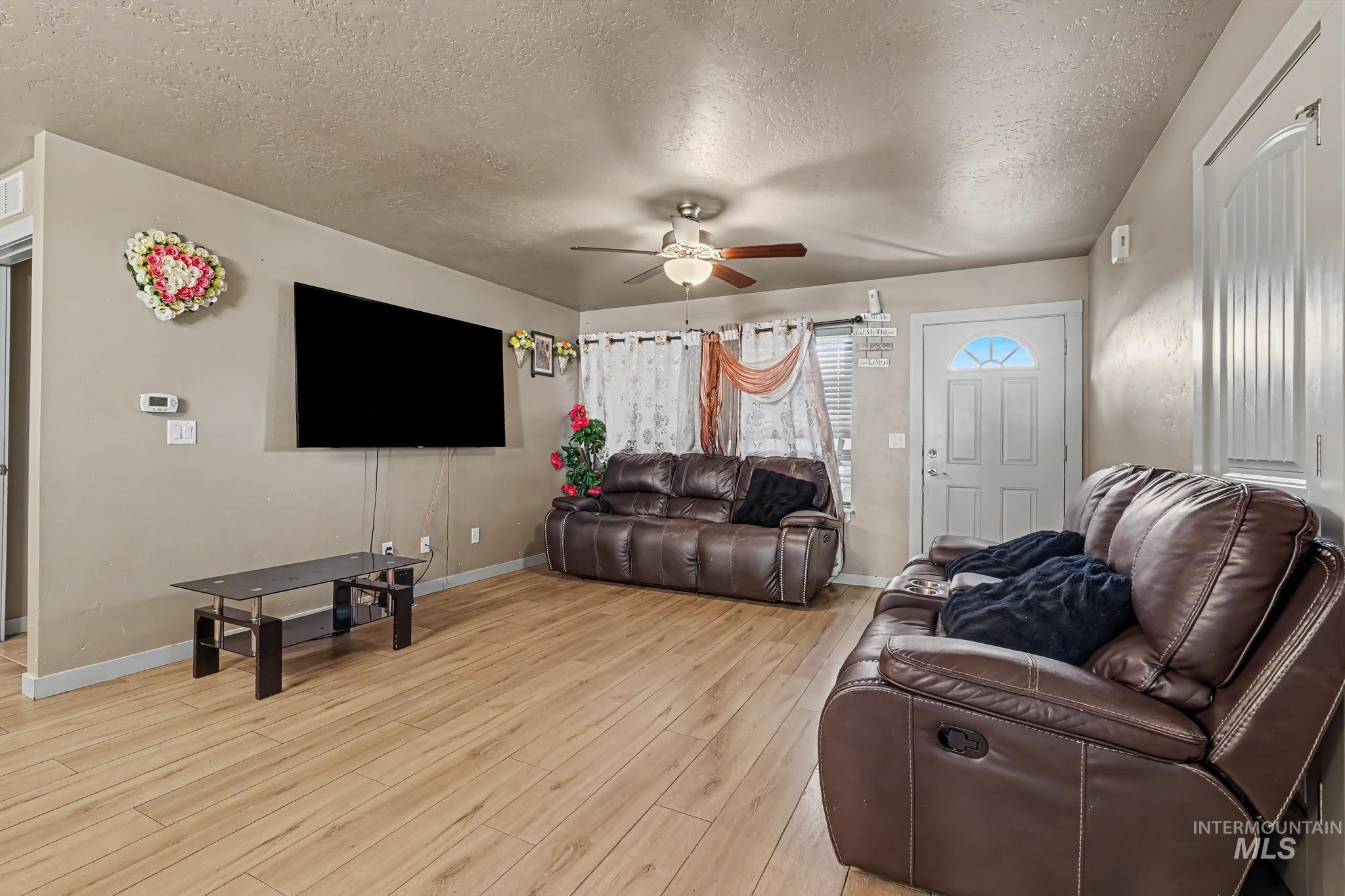 7764 Gary Ln, Boise, Idaho 83714, 4 Bedrooms, 2 Bathrooms, Residential For Sale, Price $450,000, 98999912