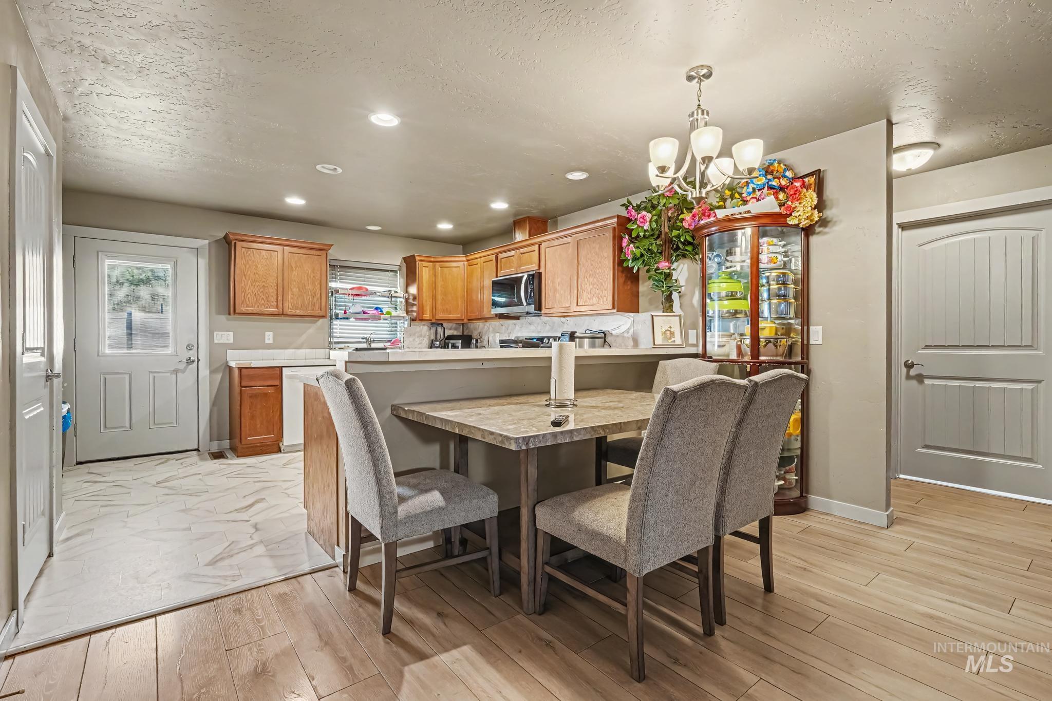 7764 Gary Ln, Boise, Idaho 83714, 4 Bedrooms, 2 Bathrooms, Residential For Sale, Price $450,000, 98999912