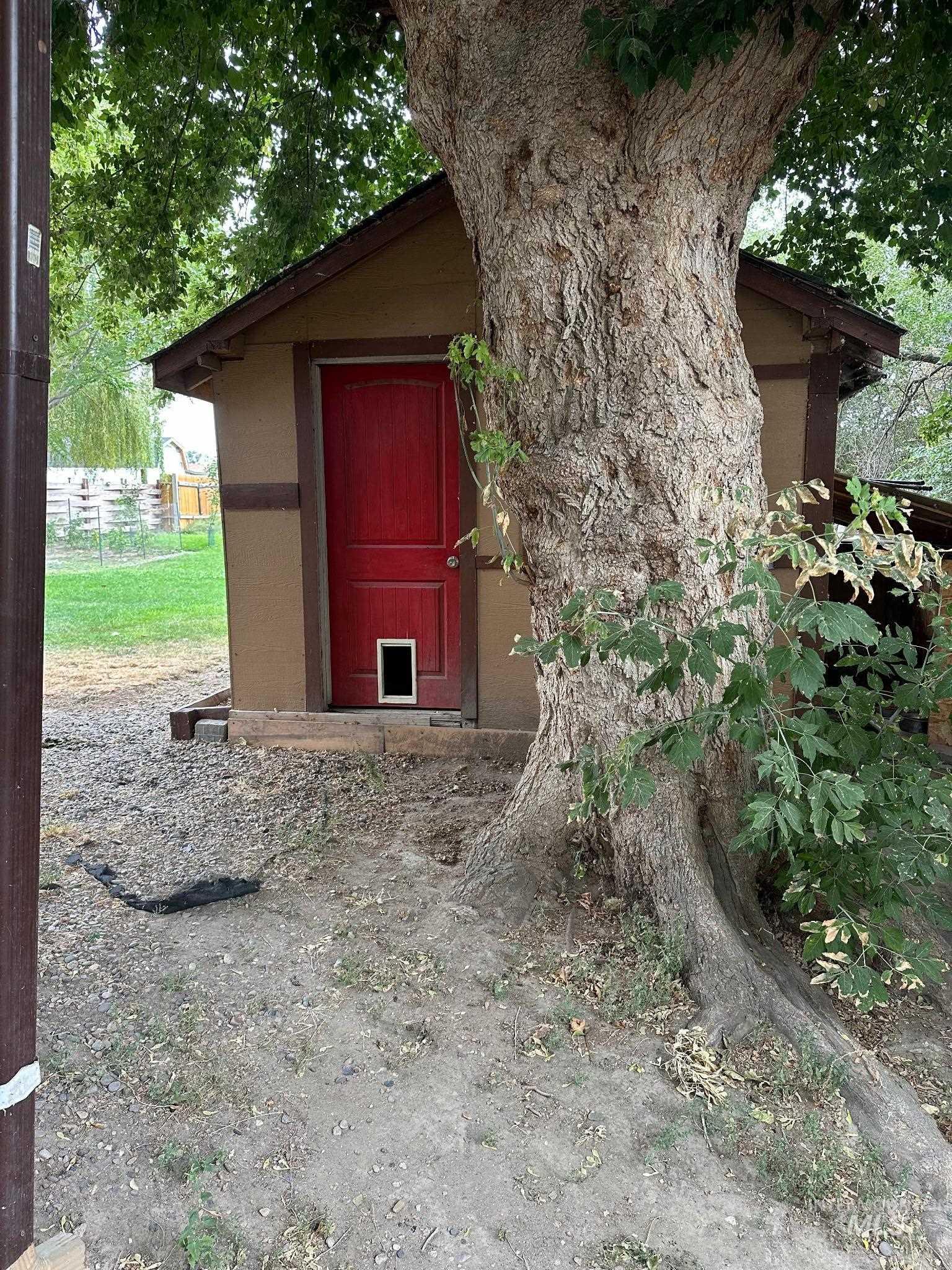 213 W W Montana, Homedale, Idaho 83628, 3 Bedrooms, 1 Bathroom, Residential For Sale, Price $320,000, 98999913