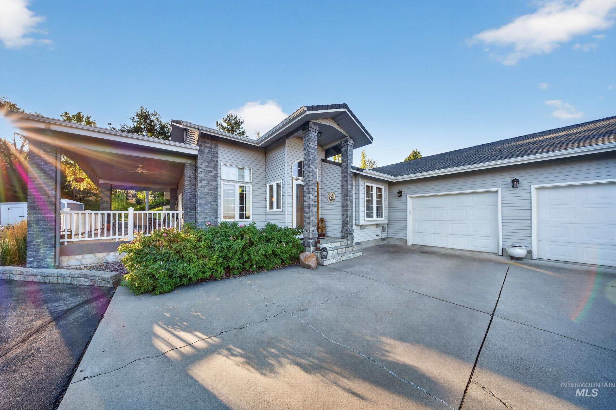 5540 Finley Rd, Fruitland, Idaho 83619, 3 Bedrooms, 2 Bathrooms, Residential For Sale, Price $1,350,000, 98999916