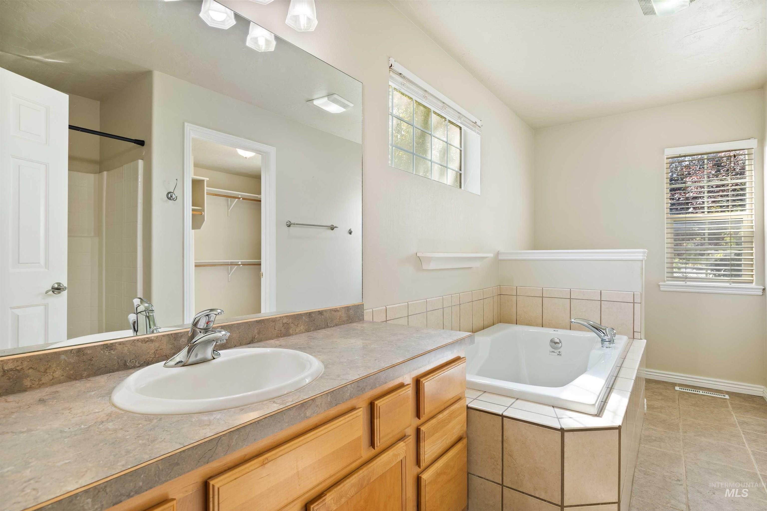 330 Shadetree Trail, Twin Falls, Idaho 83301, 3 Bedrooms, 2 Bathrooms, Residential For Sale, Price $409,900, 98999917