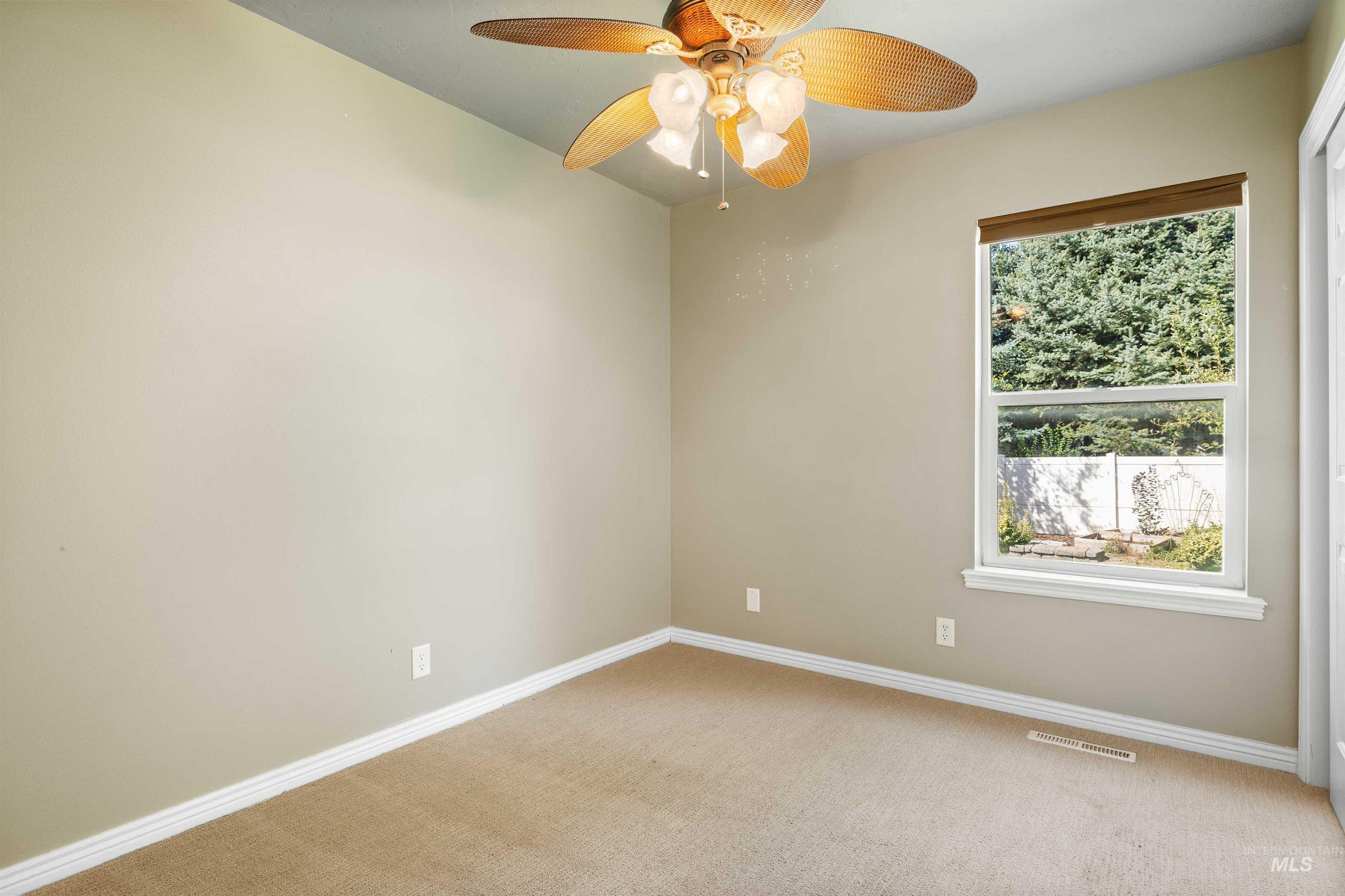 330 Shadetree Trail, Twin Falls, Idaho 83301, 3 Bedrooms, 2 Bathrooms, Residential For Sale, Price $409,900, 98999917