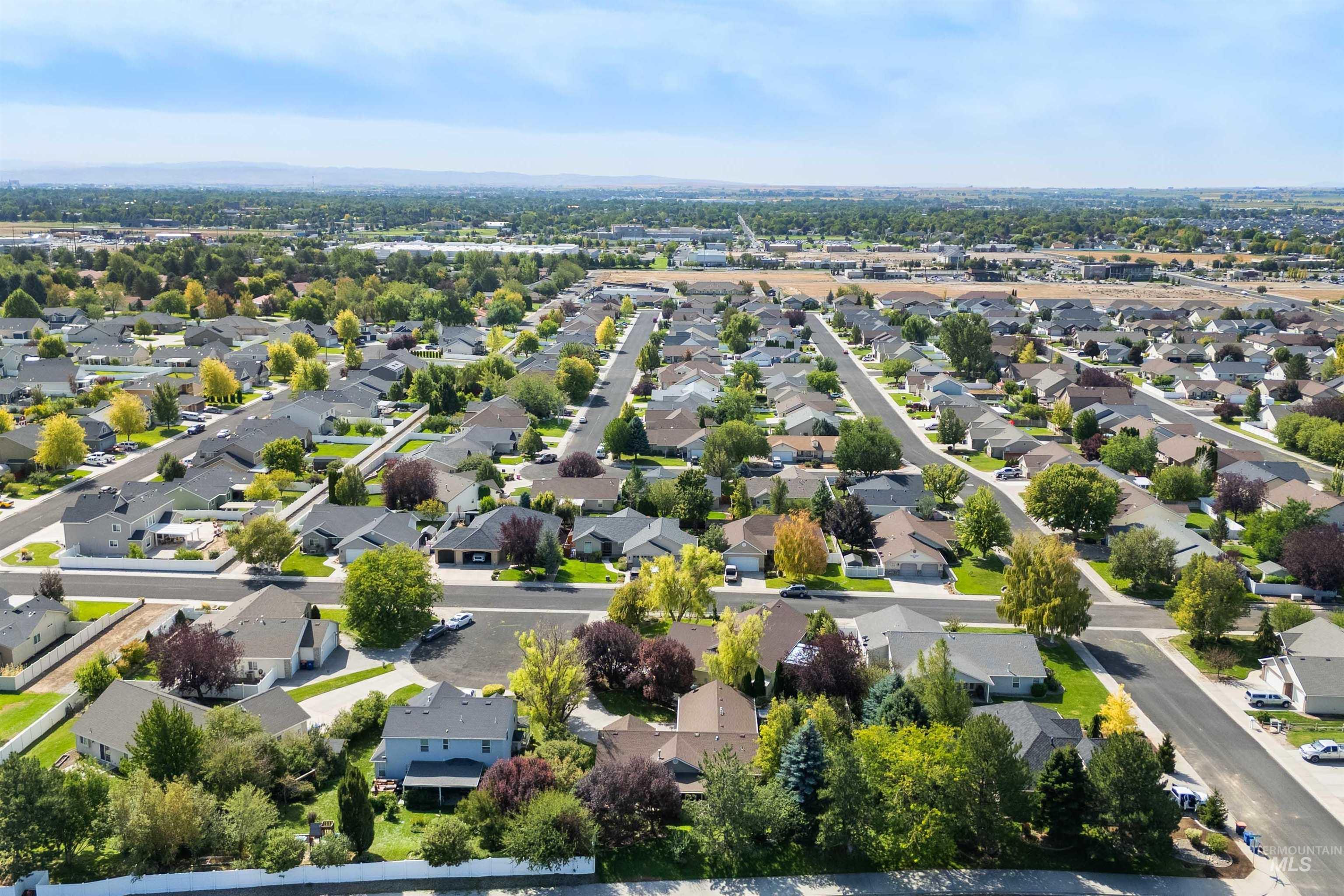 330 Shadetree Trail, Twin Falls, Idaho 83301, 3 Bedrooms, 2 Bathrooms, Residential For Sale, Price $409,900, 98999917