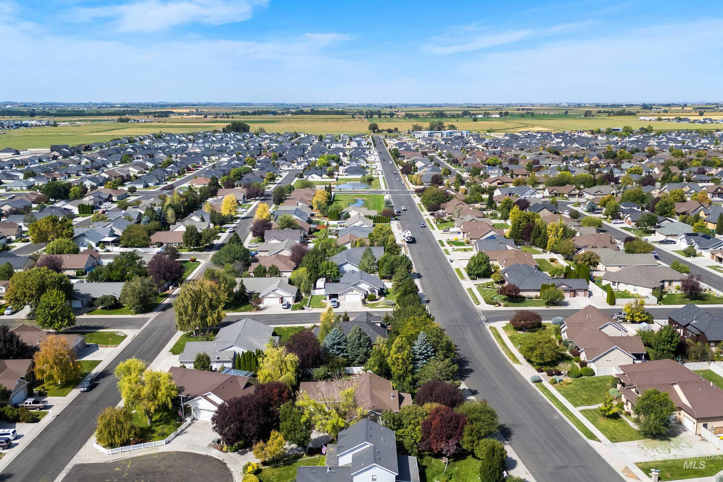 330 Shadetree Trail, Twin Falls, Idaho 83301, 3 Bedrooms, 2 Bathrooms, Residential For Sale, Price $409,900, 98999917