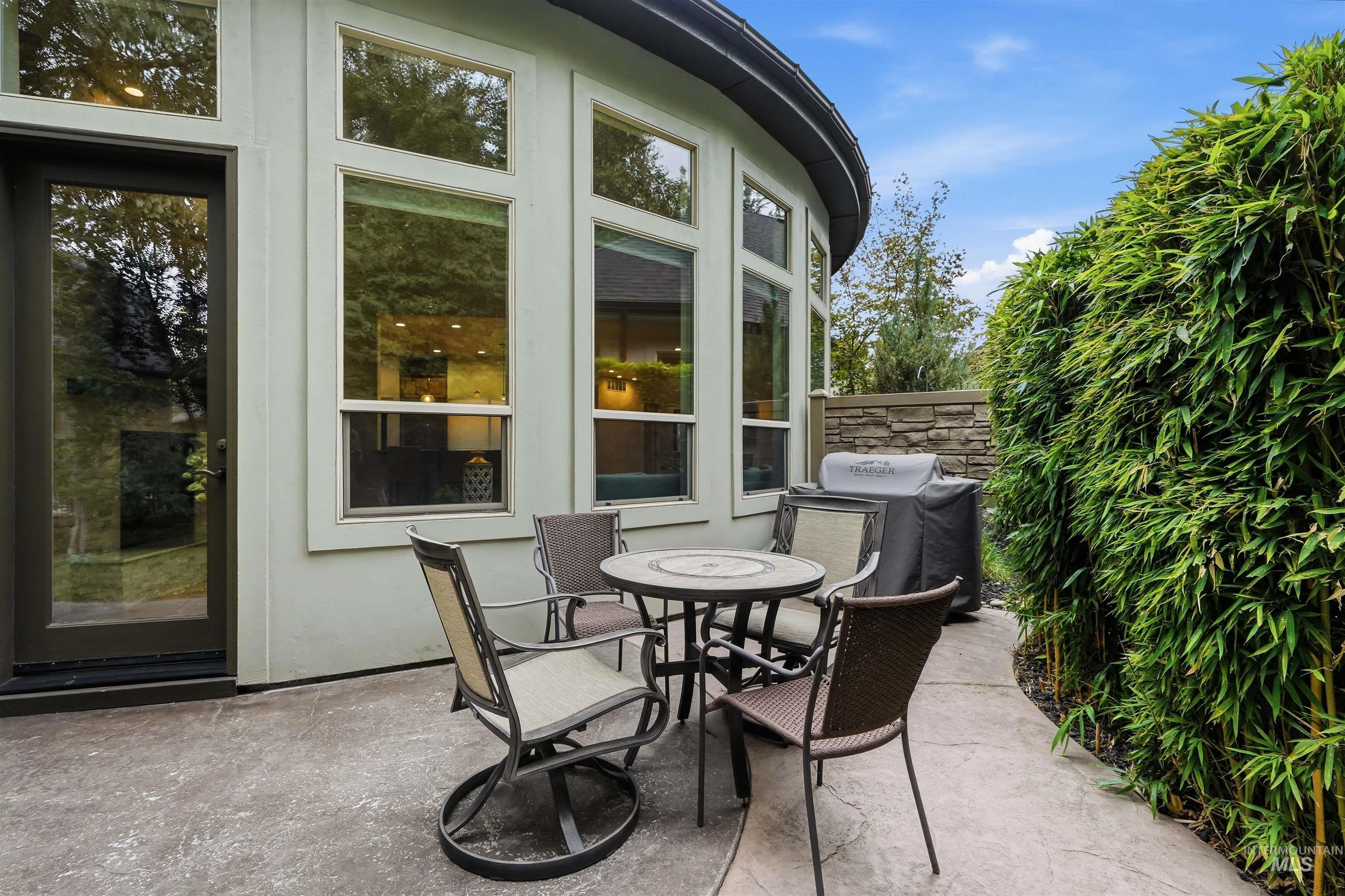 1650 S Stream Pointe Ln, Eagle, Idaho 83616, 3 Bedrooms, 2.5 Bathrooms, Residential For Sale, Price $998,000, 98999919
