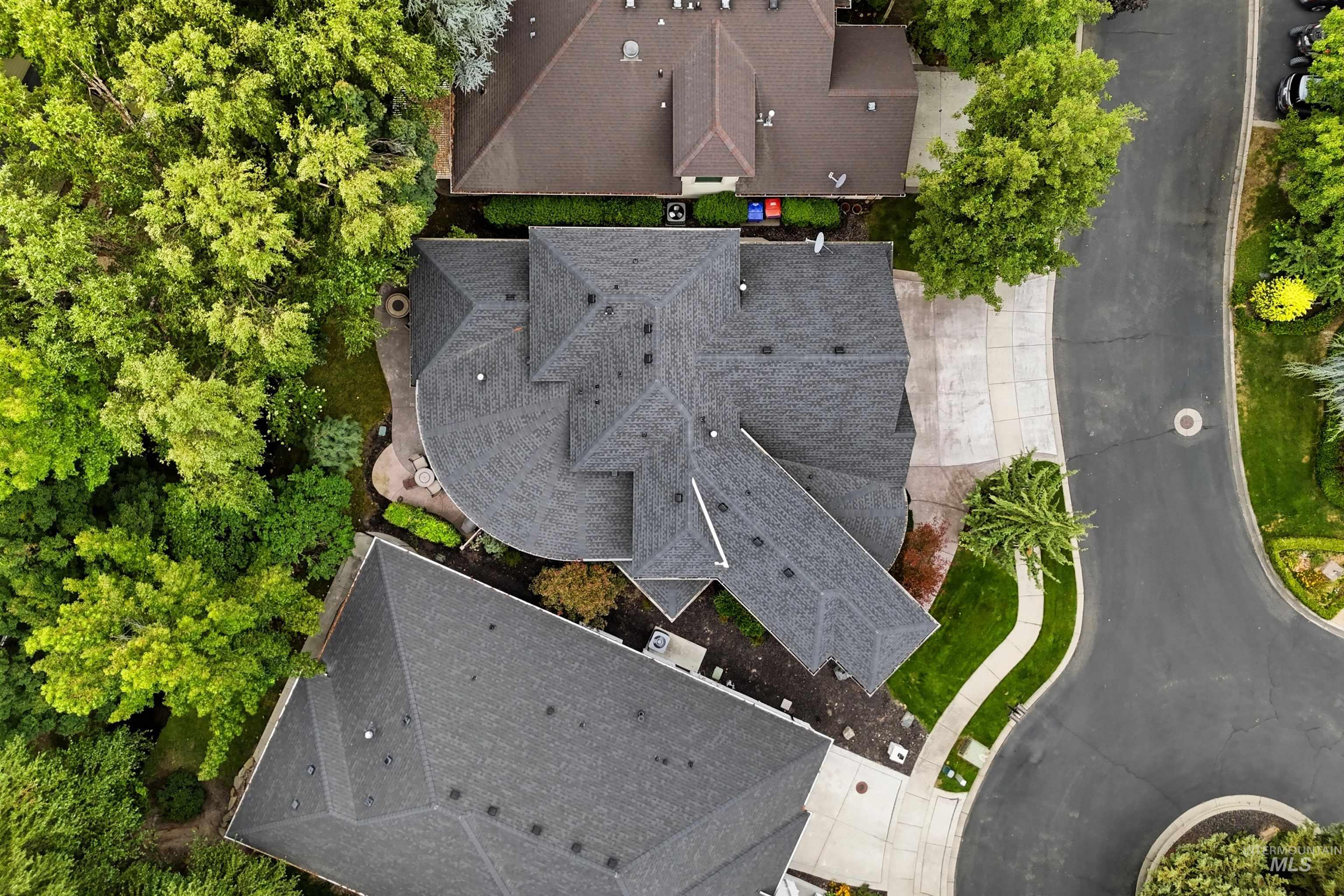 1650 S Stream Pointe Ln, Eagle, Idaho 83616, 3 Bedrooms, 2.5 Bathrooms, Residential For Sale, Price $998,000, 98999919