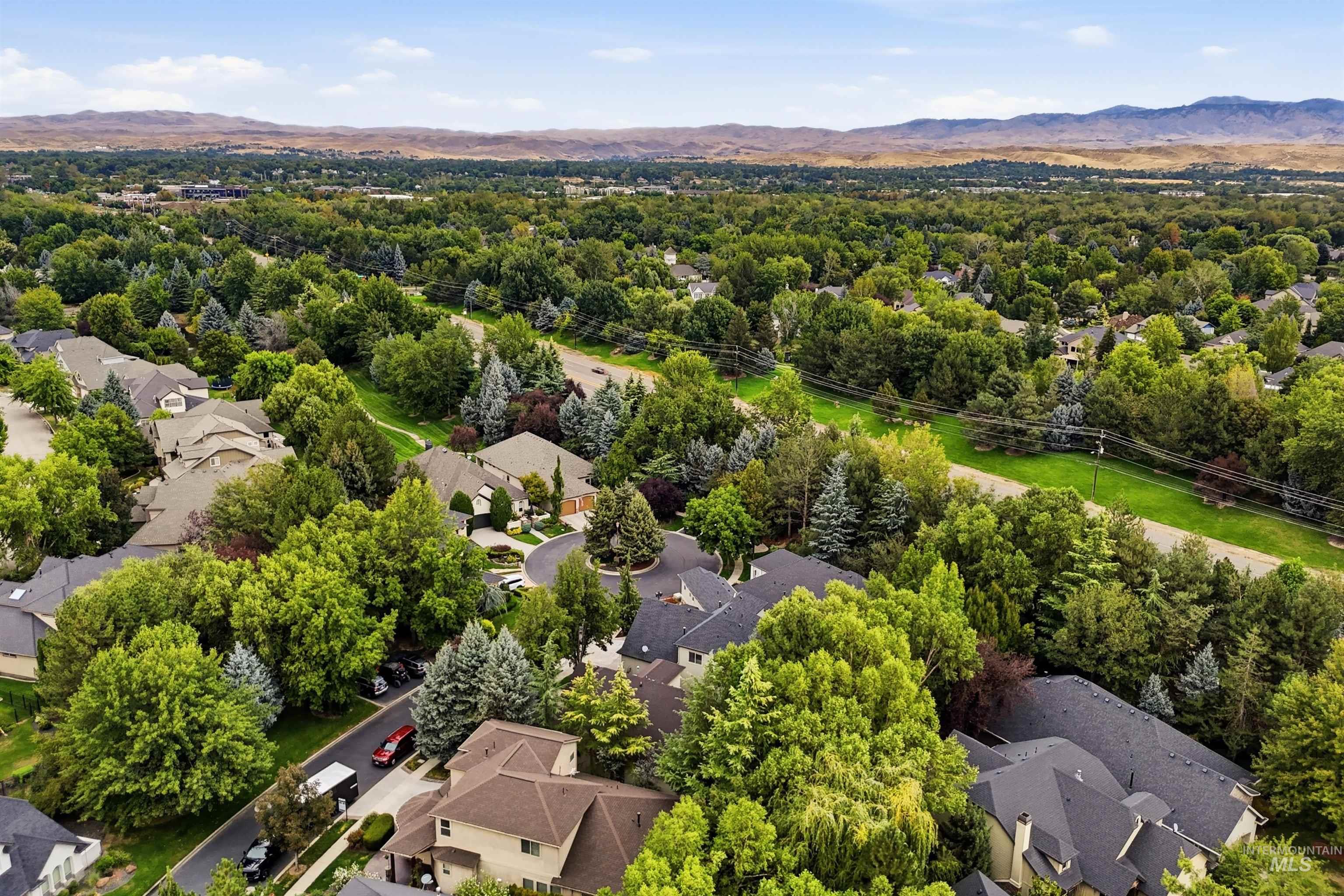 1650 S Stream Pointe Ln, Eagle, Idaho 83616, 3 Bedrooms, 2.5 Bathrooms, Residential For Sale, Price $998,000, 98999919