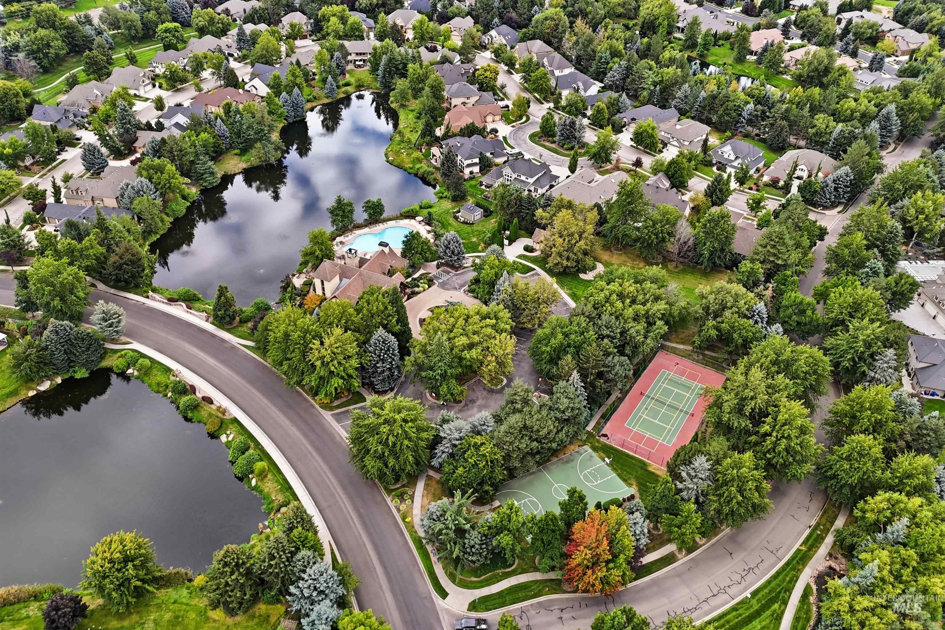1650 S Stream Pointe Ln, Eagle, Idaho 83616, 3 Bedrooms, 2.5 Bathrooms, Residential For Sale, Price $998,000, 98999919