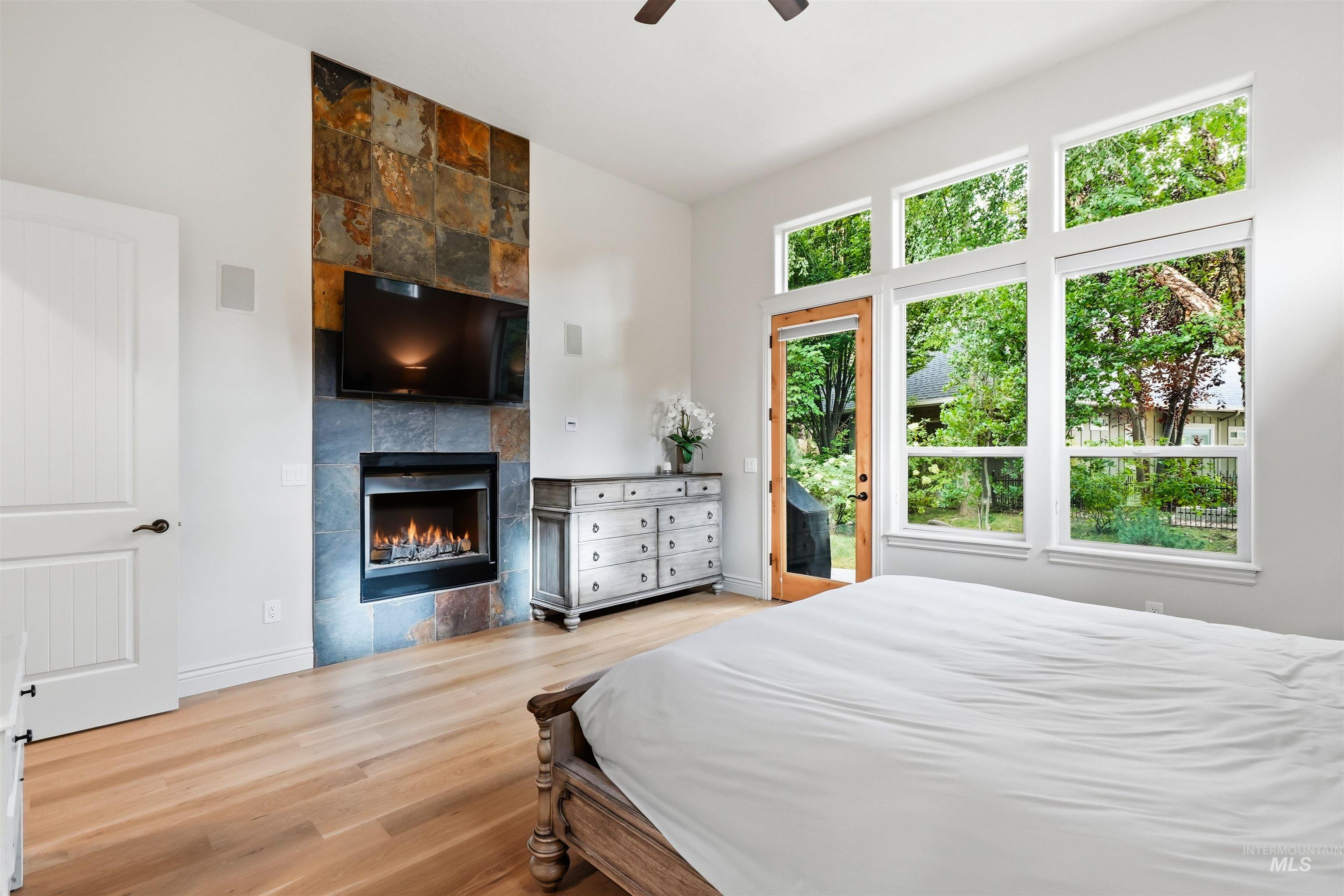 1650 S Stream Pointe Ln, Eagle, Idaho 83616, 3 Bedrooms, 2.5 Bathrooms, Residential For Sale, Price $998,000, 98999919