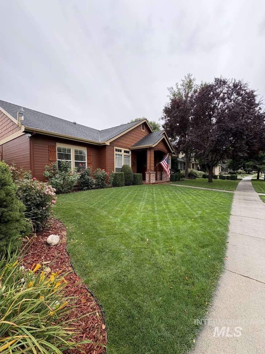 3738 N Hollymount Way, Meridian, Idaho 83646, 3 Bedrooms, 2 Bathrooms, Residential For Sale, Price $624,900, 98999924