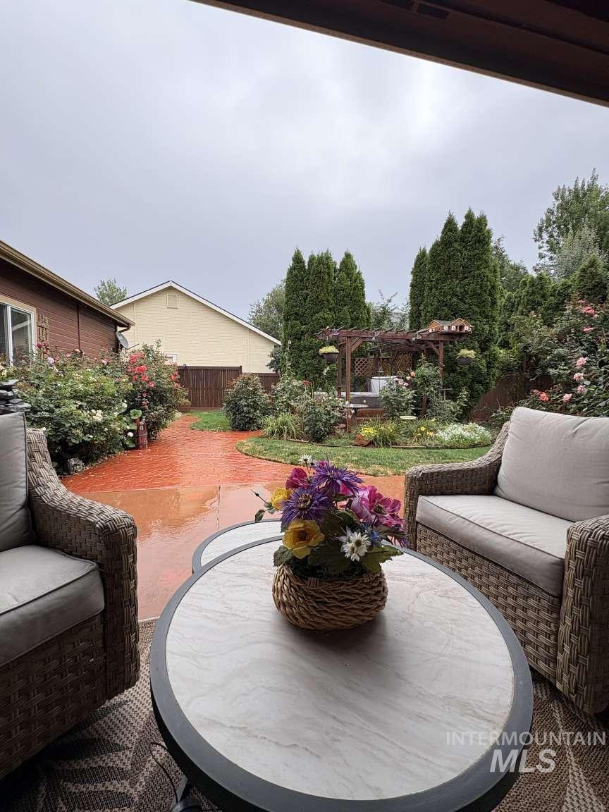 3738 N Hollymount Way, Meridian, Idaho 83646, 3 Bedrooms, 2 Bathrooms, Residential For Sale, Price $624,900, 98999924
