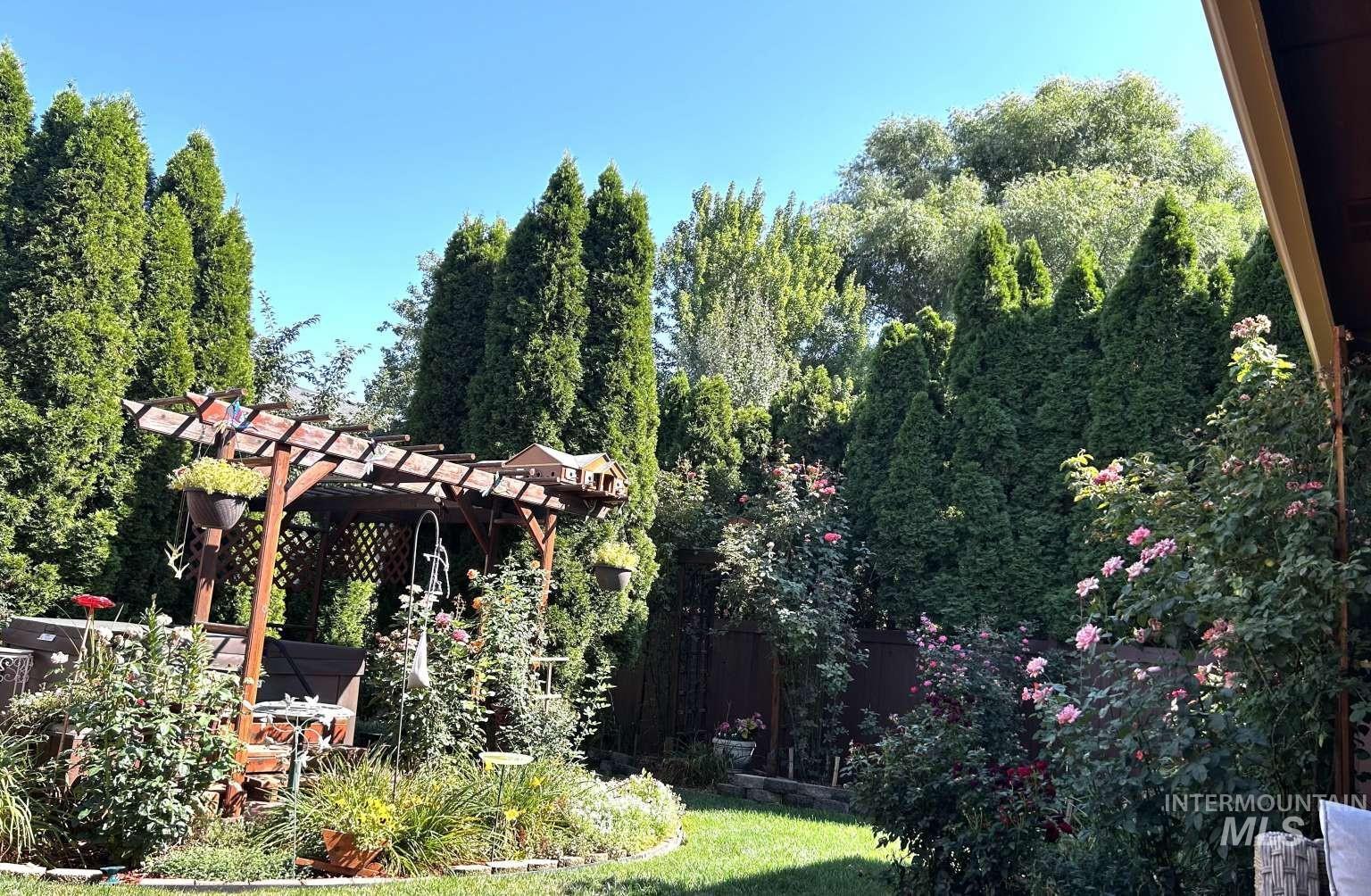 3738 N Hollymount Way, Meridian, Idaho 83646, 3 Bedrooms, 2 Bathrooms, Residential For Sale, Price $624,900, 98999924