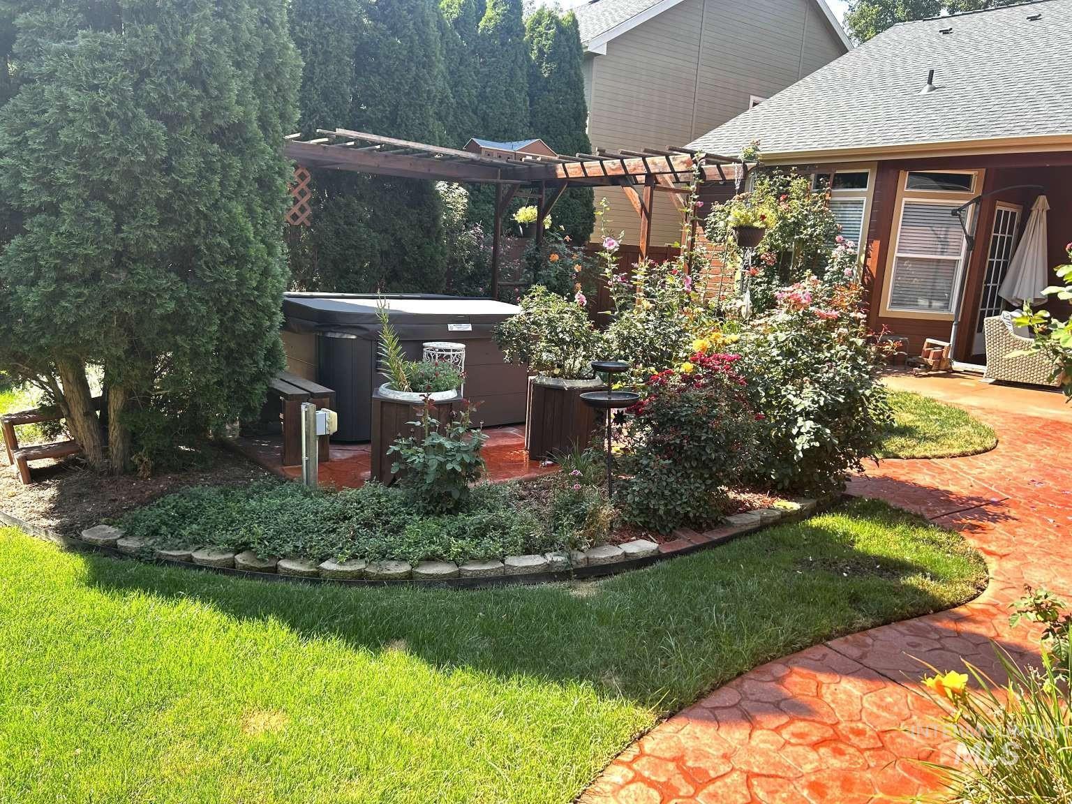 3738 N Hollymount Way, Meridian, Idaho 83646, 3 Bedrooms, 2 Bathrooms, Residential For Sale, Price $624,900, 98999924