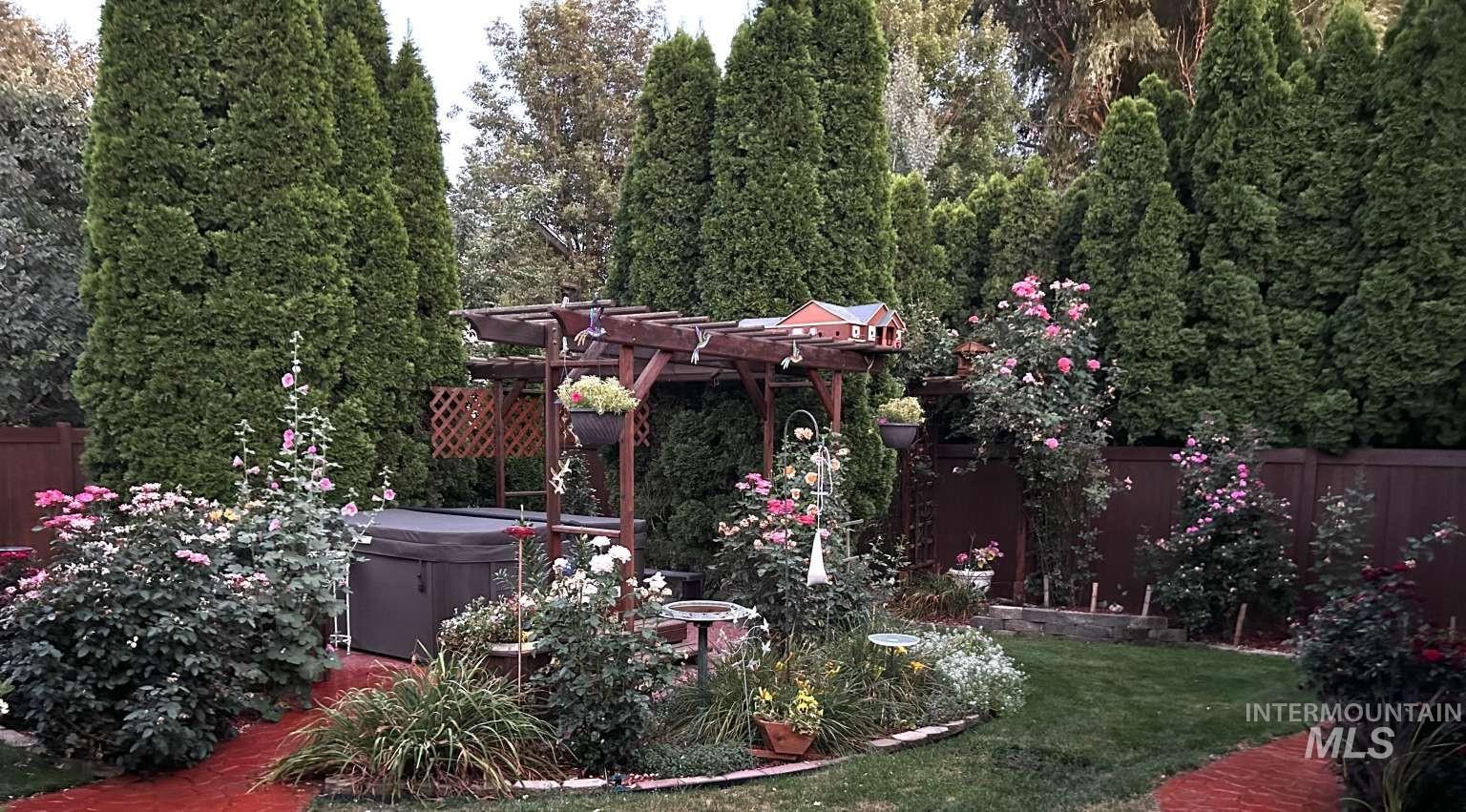 3738 N Hollymount Way, Meridian, Idaho 83646, 3 Bedrooms, 2 Bathrooms, Residential For Sale, Price $624,900, 98999924