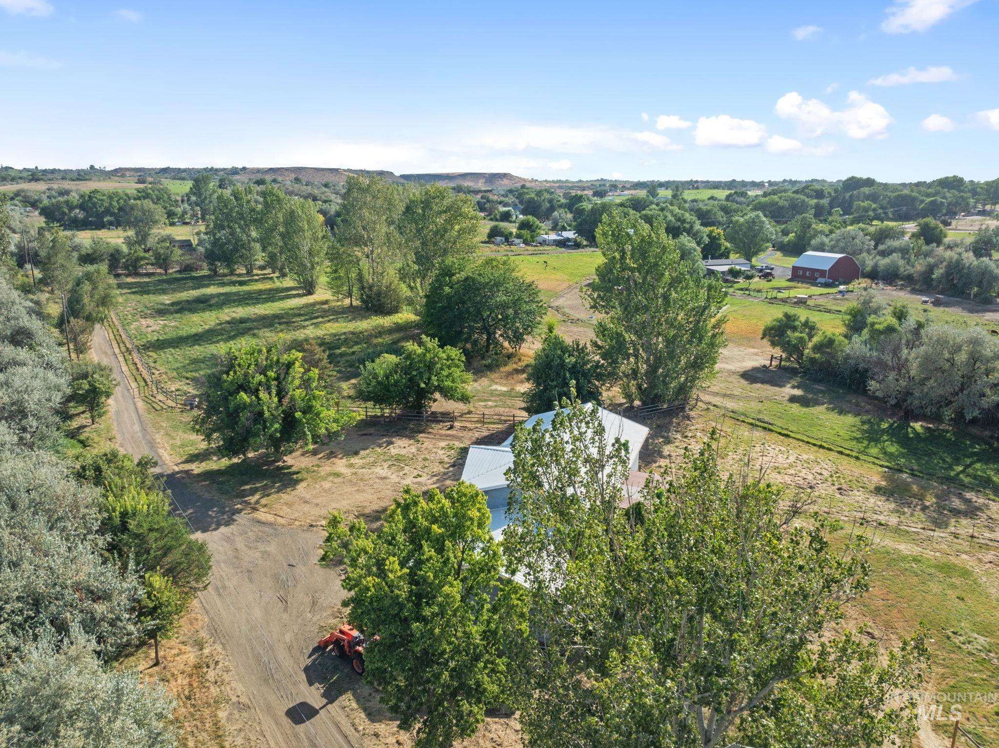 1296 E 4400 N, Buhl, Idaho 83316, 5 Bedrooms, 3 Bathrooms, Residential For Sale, Price $20,000,MLS 98999925