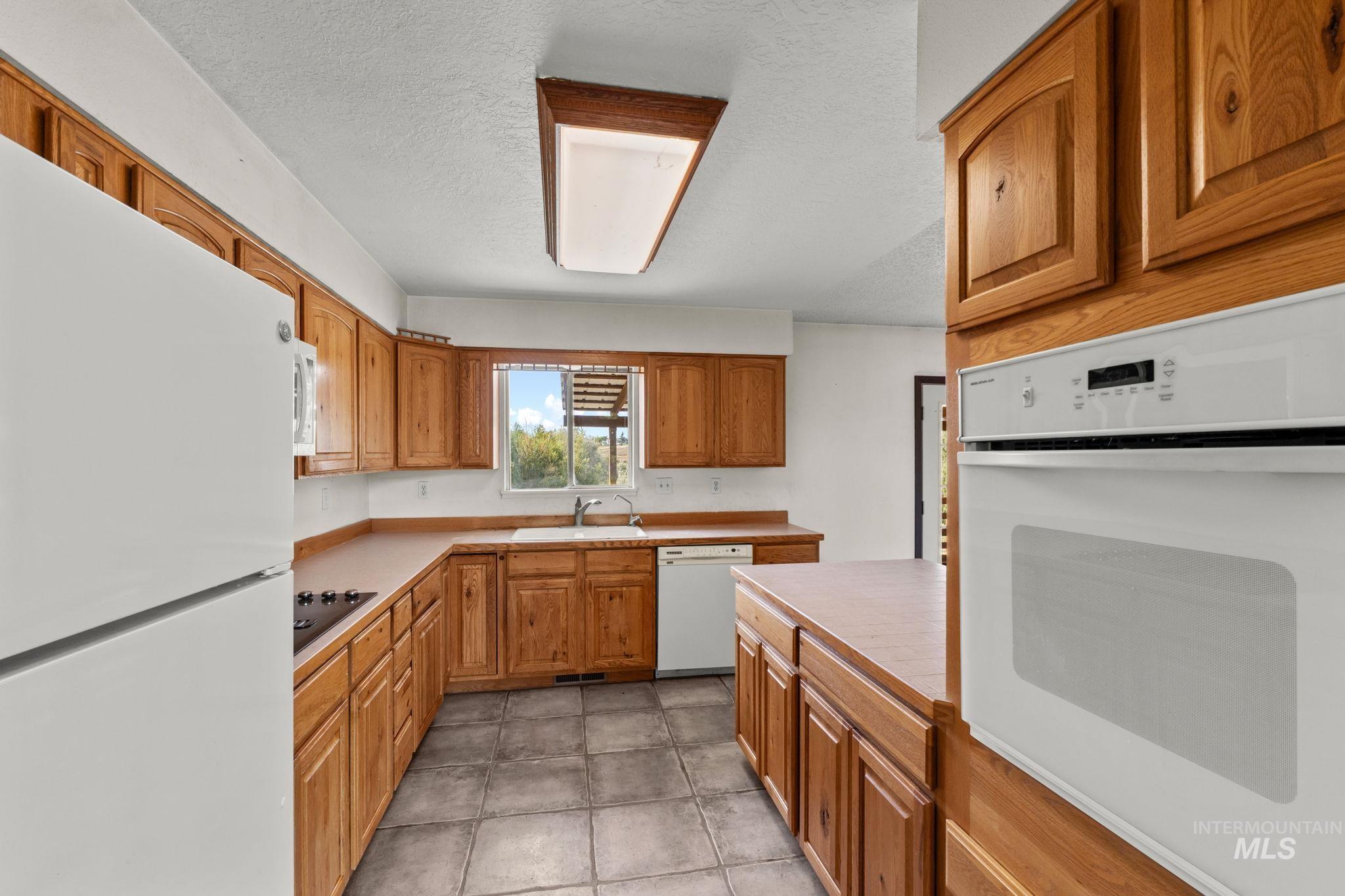 1296 E 4400 N, Buhl, Idaho 83316, 5 Bedrooms, 3 Bathrooms, Residential For Sale, Price $20,000,MLS 98999925