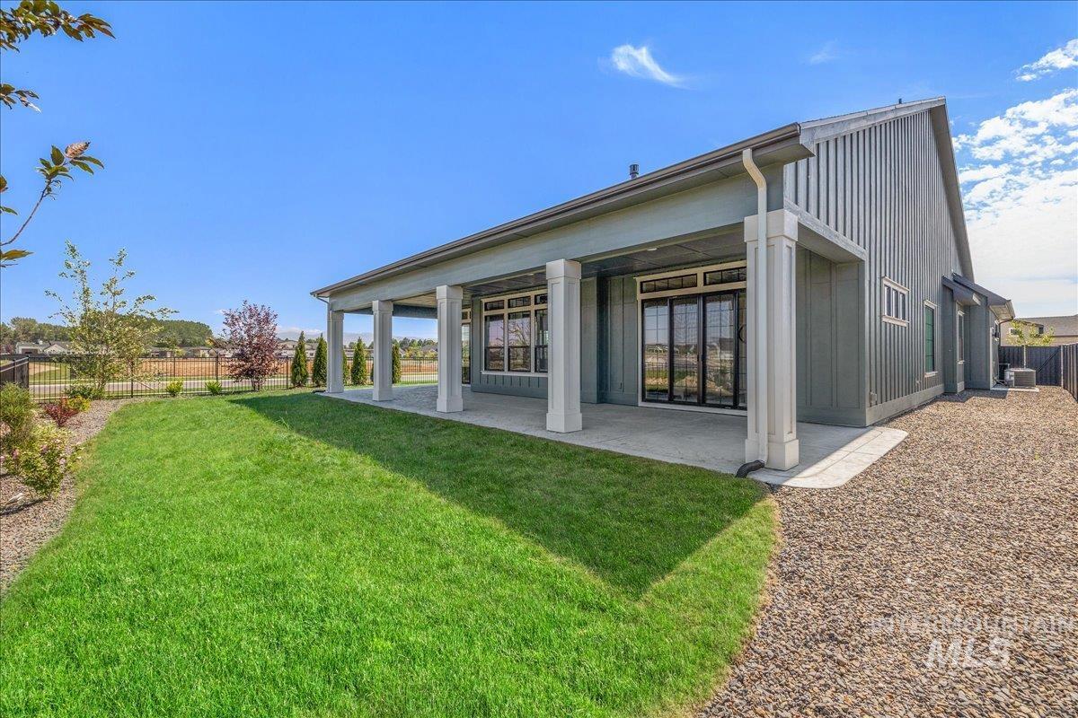 5148 W May Jay Dr., Eagle, Idaho 83616, 5 Bedrooms, 3.5 Bathrooms, Residential For Sale, Price $1,329,900,MLS 98999932