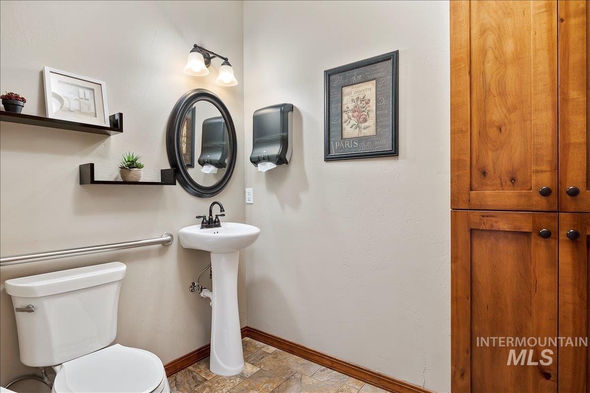 1221 21st, Heyburn, Idaho 83336, Residential Income For Sale, Price $890,000,MLS 98999935