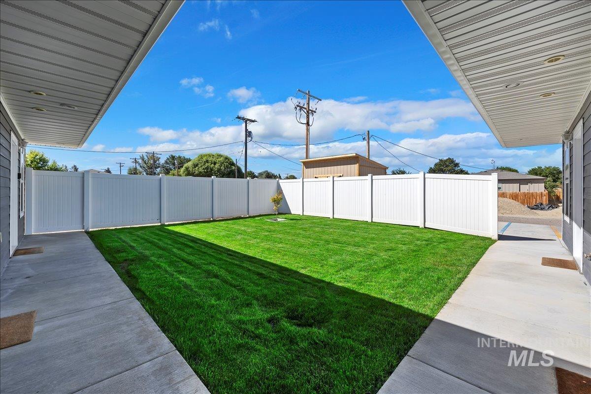1221 21st, Heyburn, Idaho 83336, Residential Income For Sale, Price $890,000,MLS 98999935