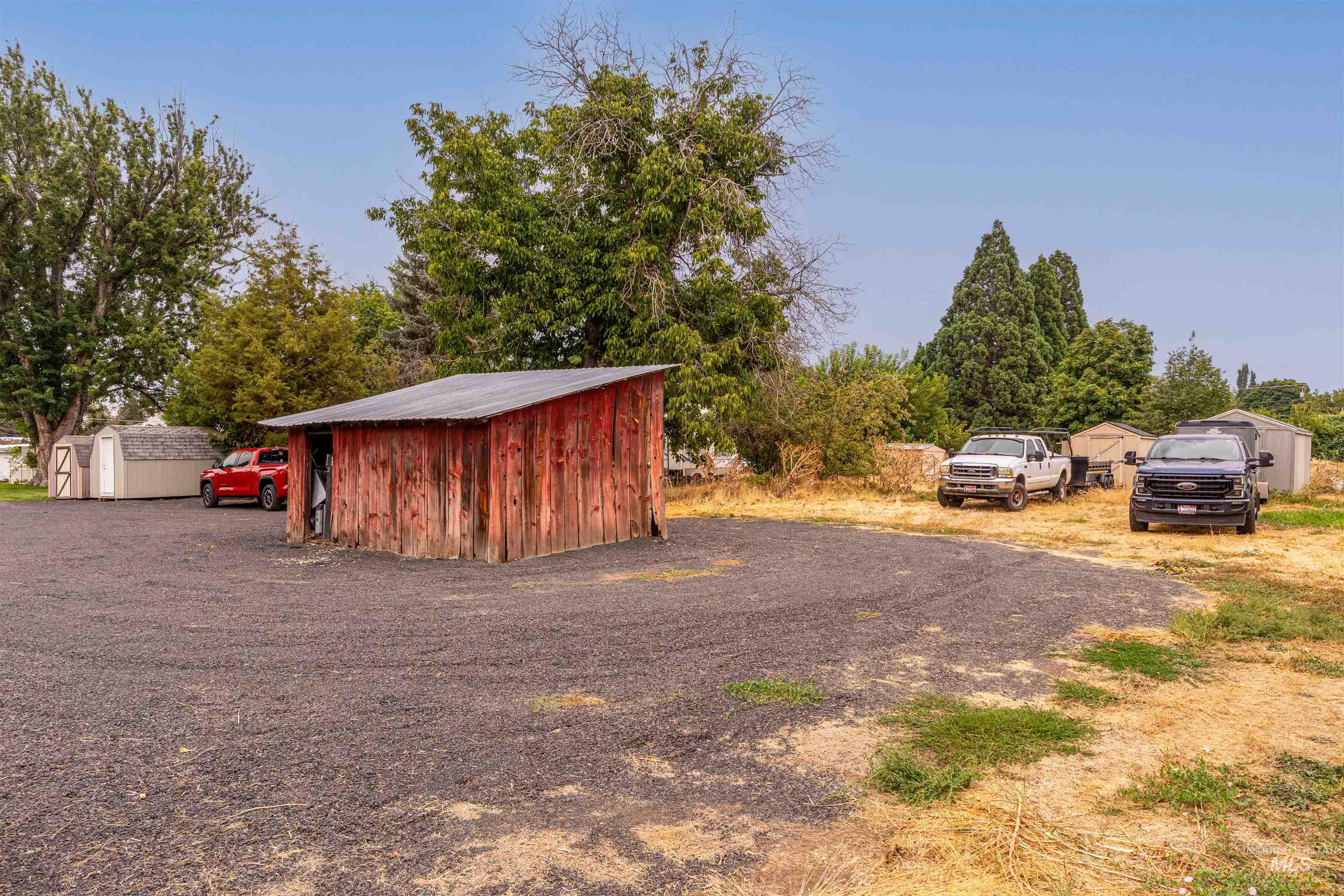726 Linden Ave, Lewiston, Idaho 83501, 3 Bedrooms, 2 Bathrooms, Residential For Sale, Price $469,000,MLS 98999936